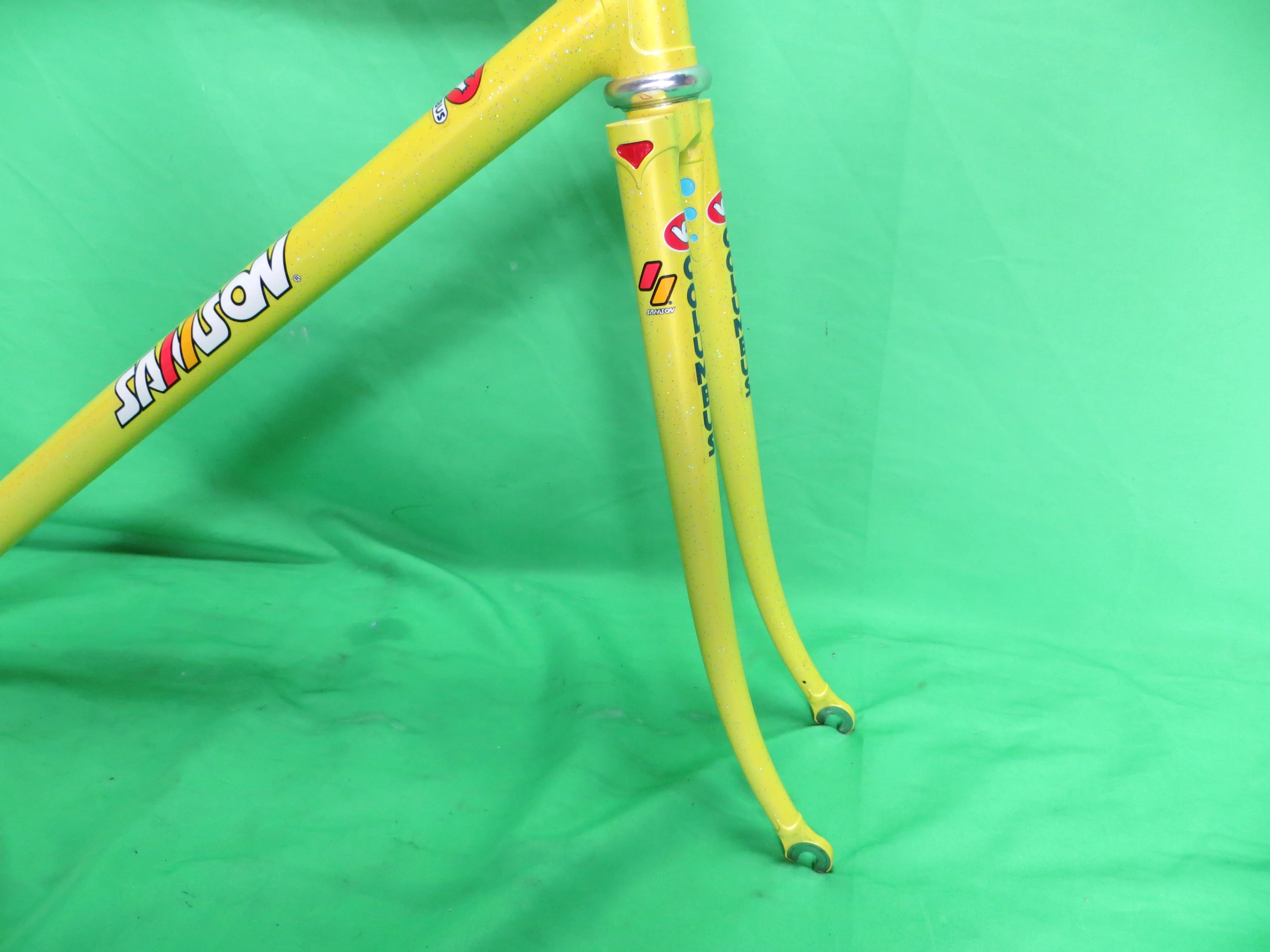 Samson // Lemon Yellow with Rainbow Flake // 51cm - Image 12