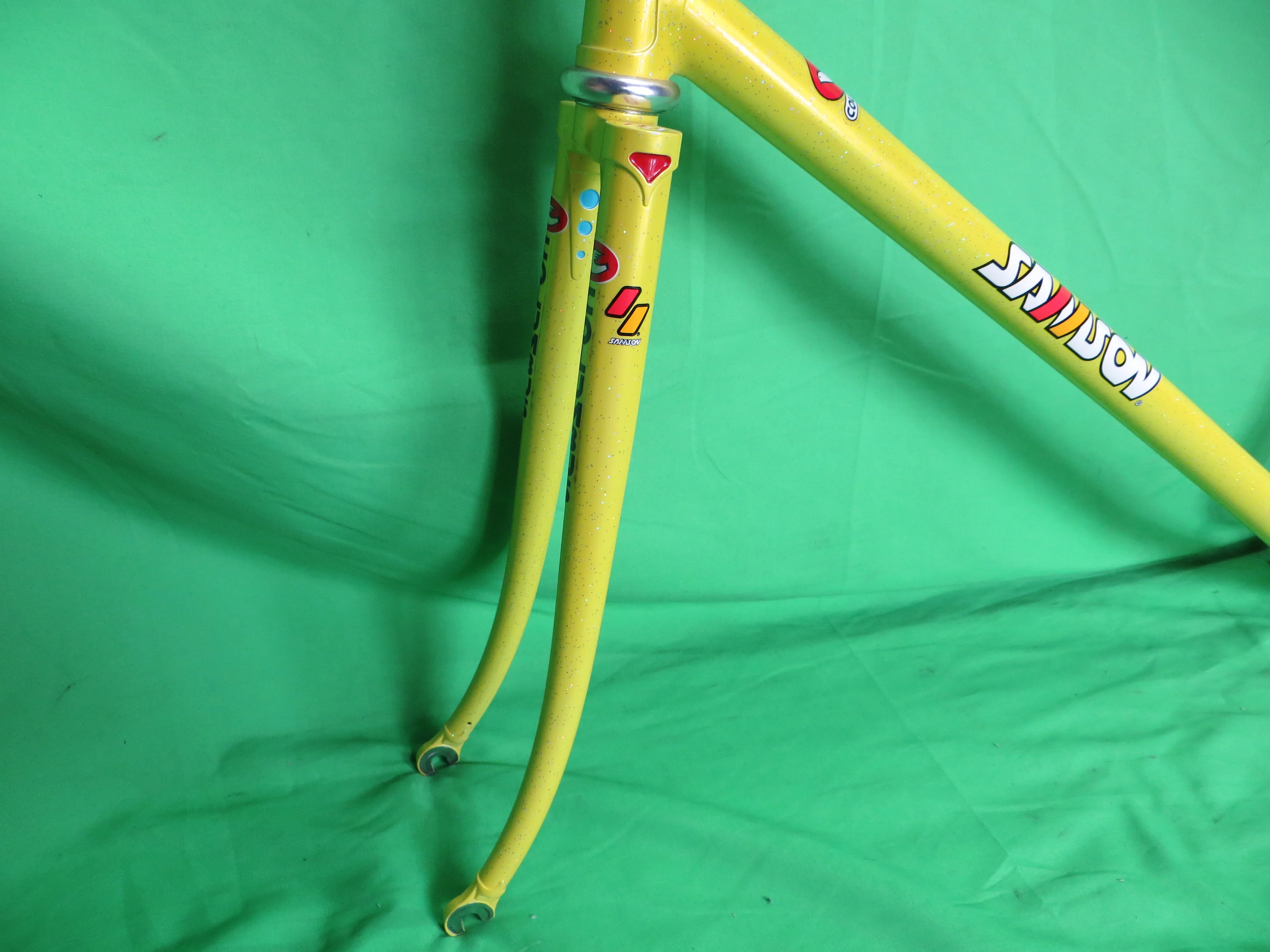 Samson // Lemon Yellow with Rainbow Flake // 51cm - Image 4