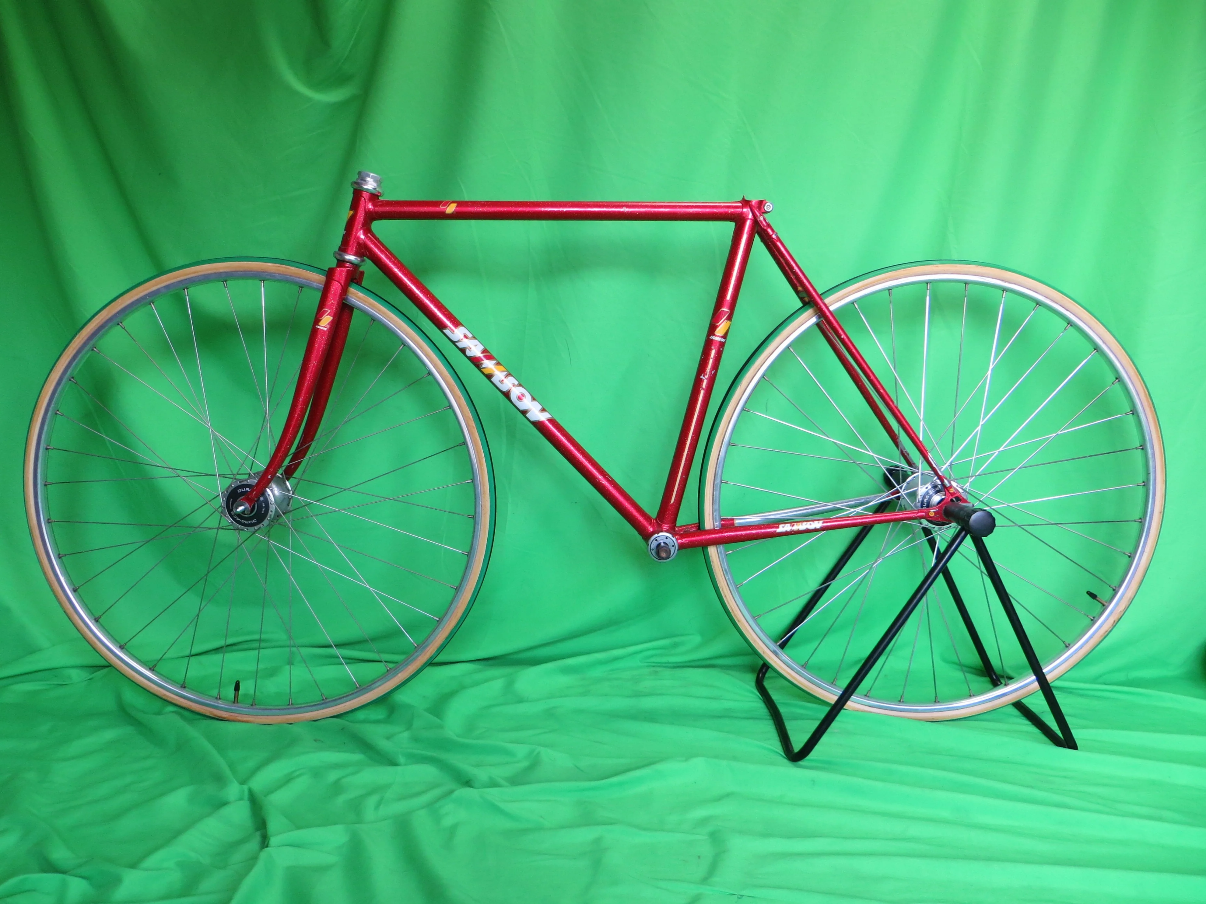 Samson // Red with Gold Flake // 48.5cm - Image 15