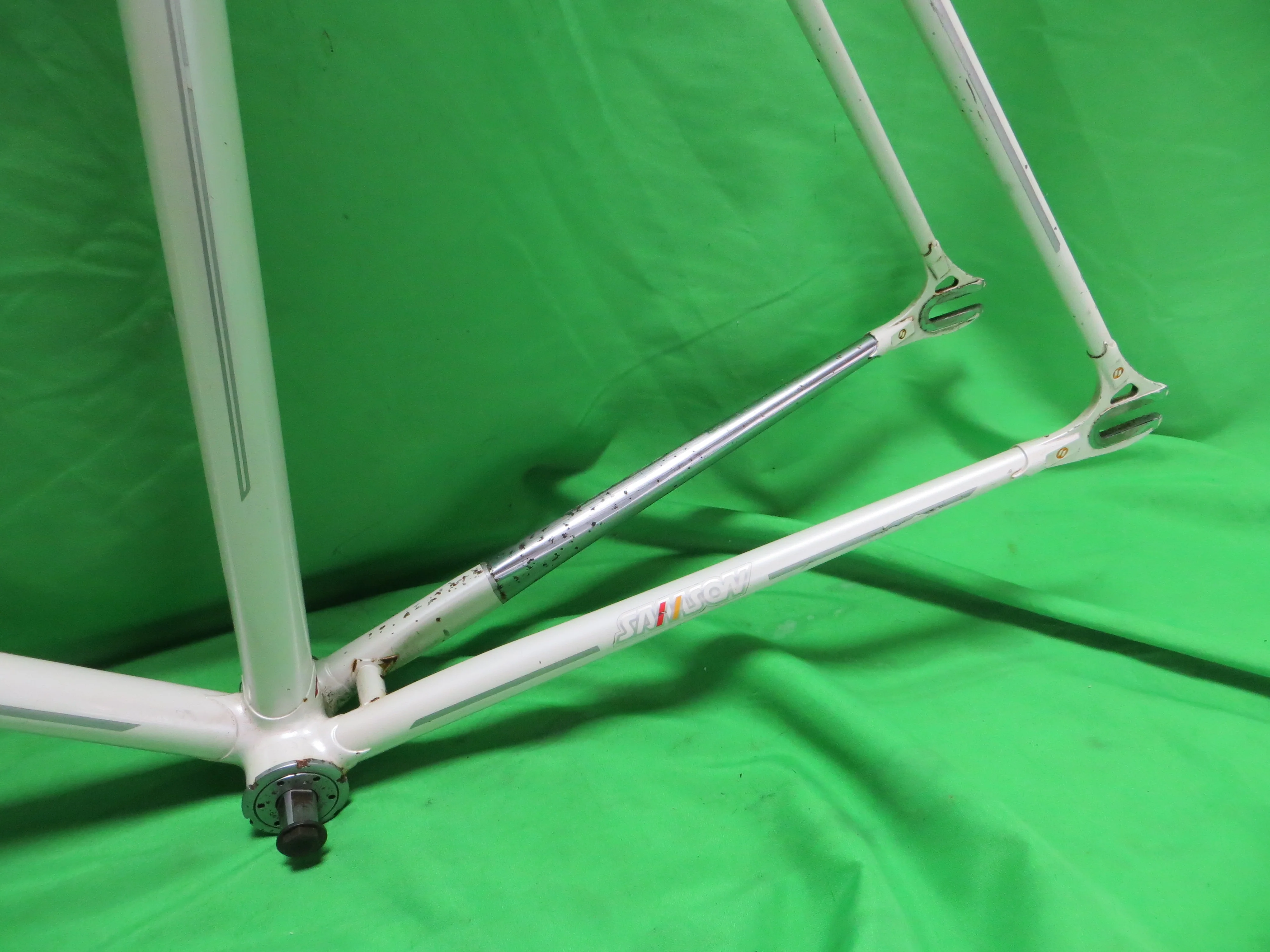 Samson// White // 57.5cm - Image 8