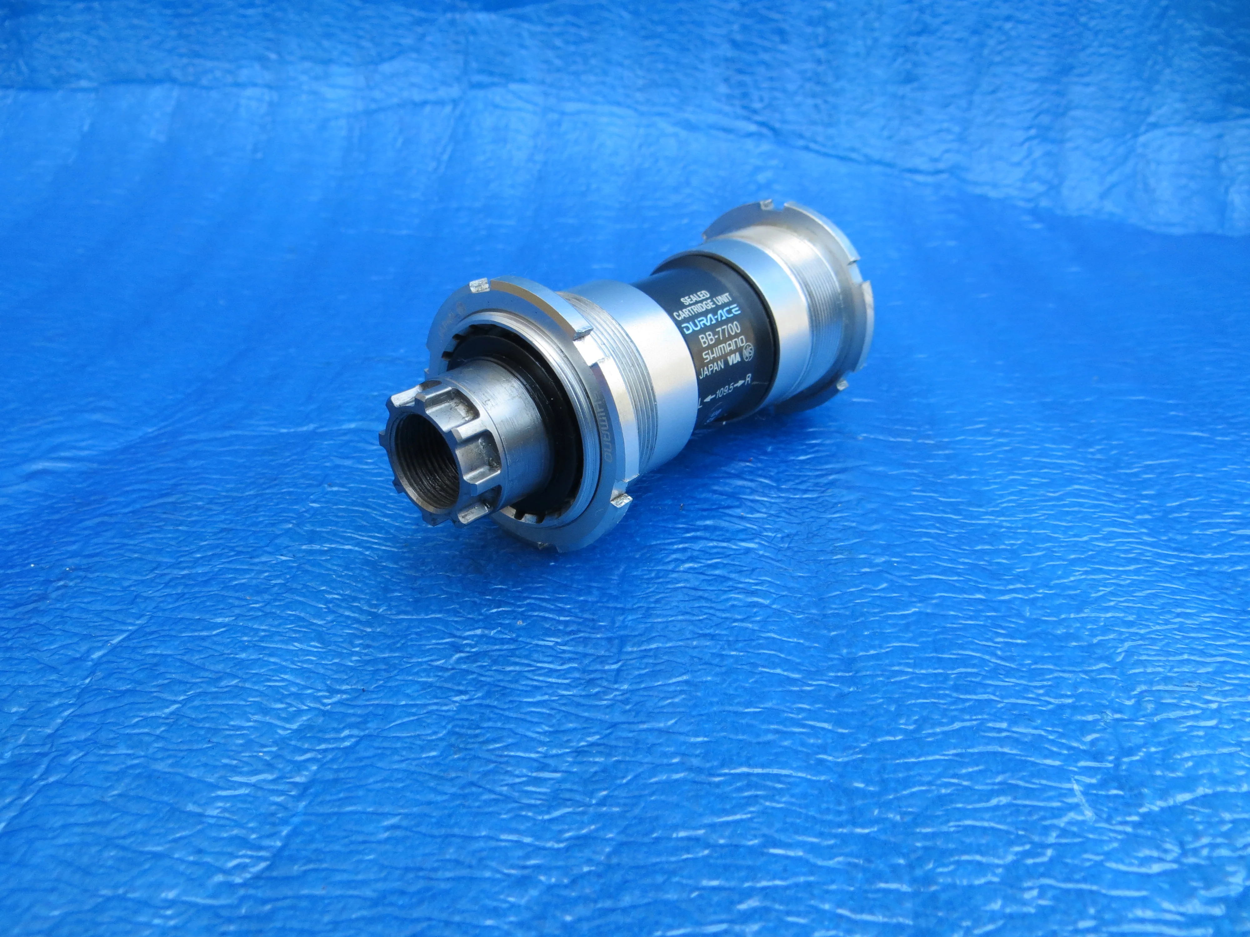 Shimano BB-7700  NJS Bottom Bracket 68mm-109.5mm (26041925)