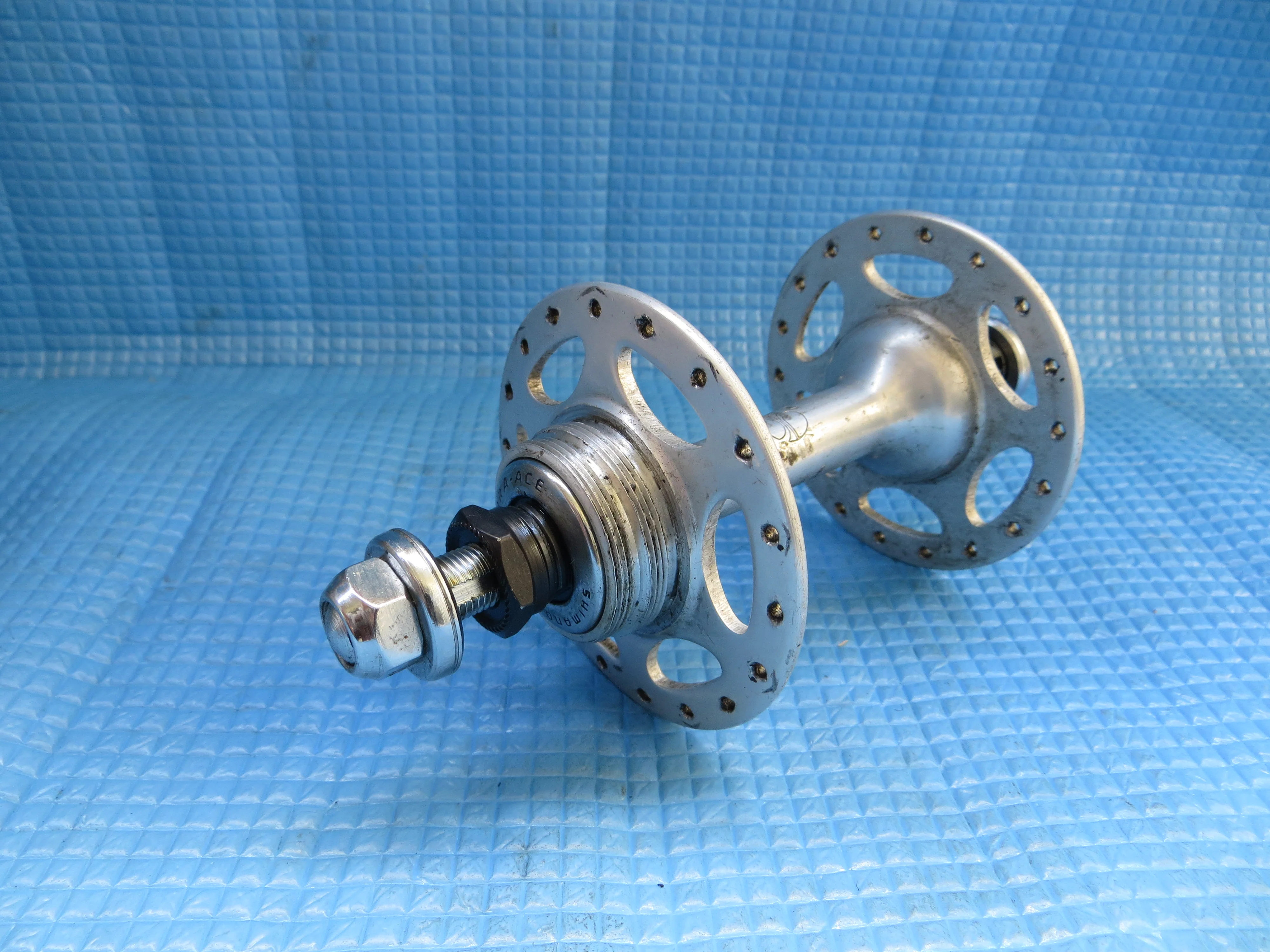 Shimano Dura Ace HB-7520 36H 120mm Rear Hub One Sided Fixed  (22092851) - Image 3