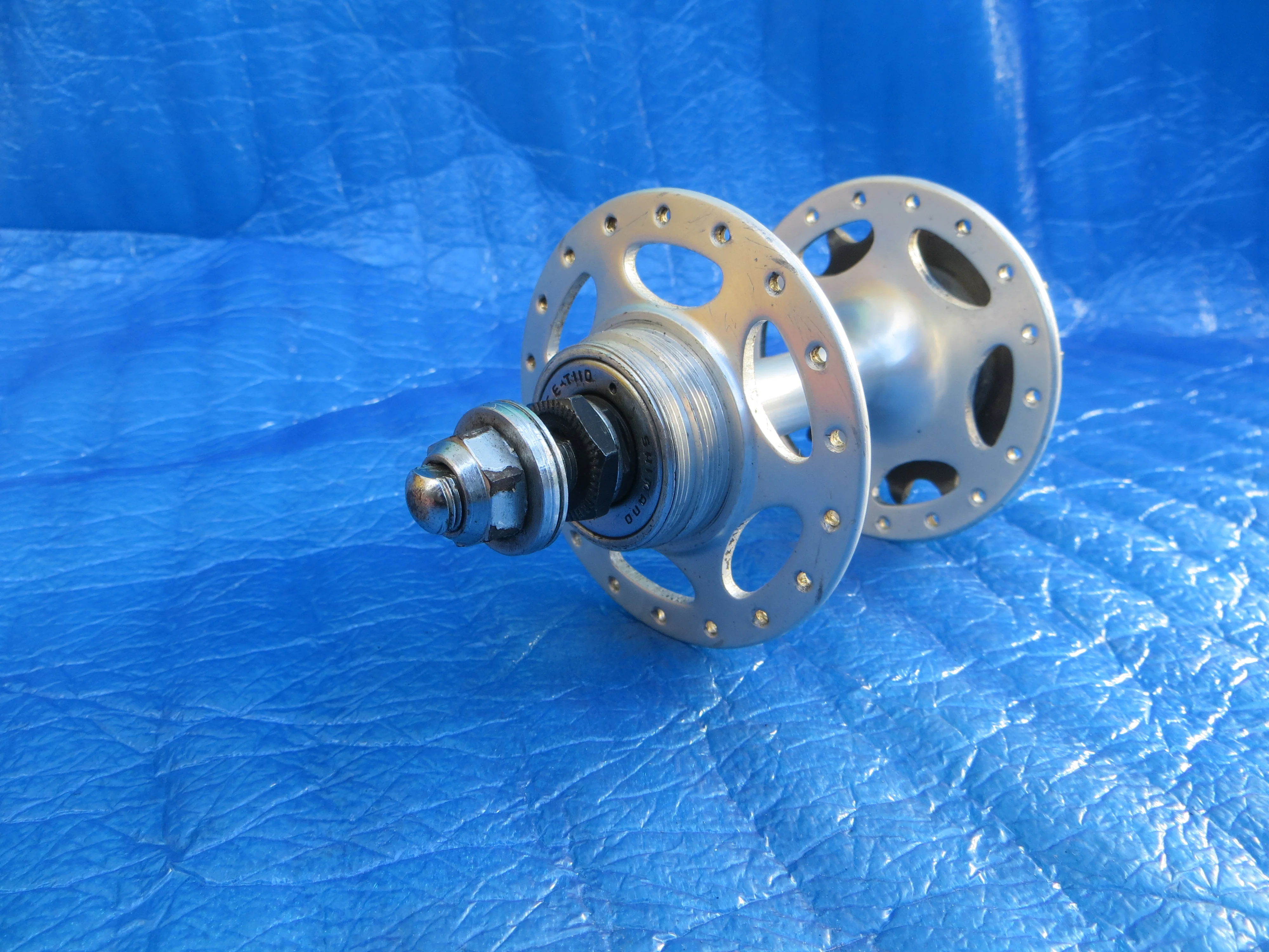 Shimano Dura Ace HB-7520 36H 110mm Rear Hub NJS (25121208)