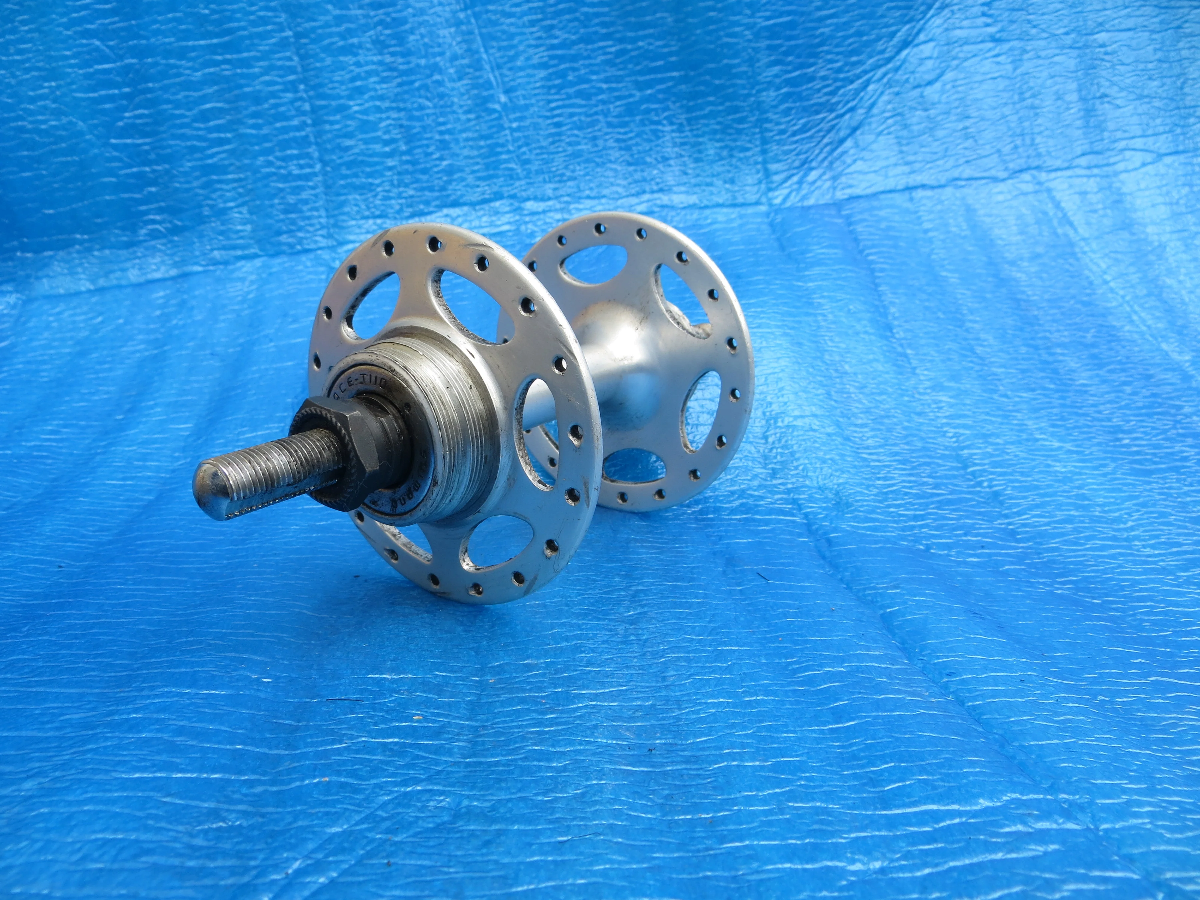 Shimano Dura Ace HB-7520 36H 120mm Rear Hub BIA (24040809) - Image 3