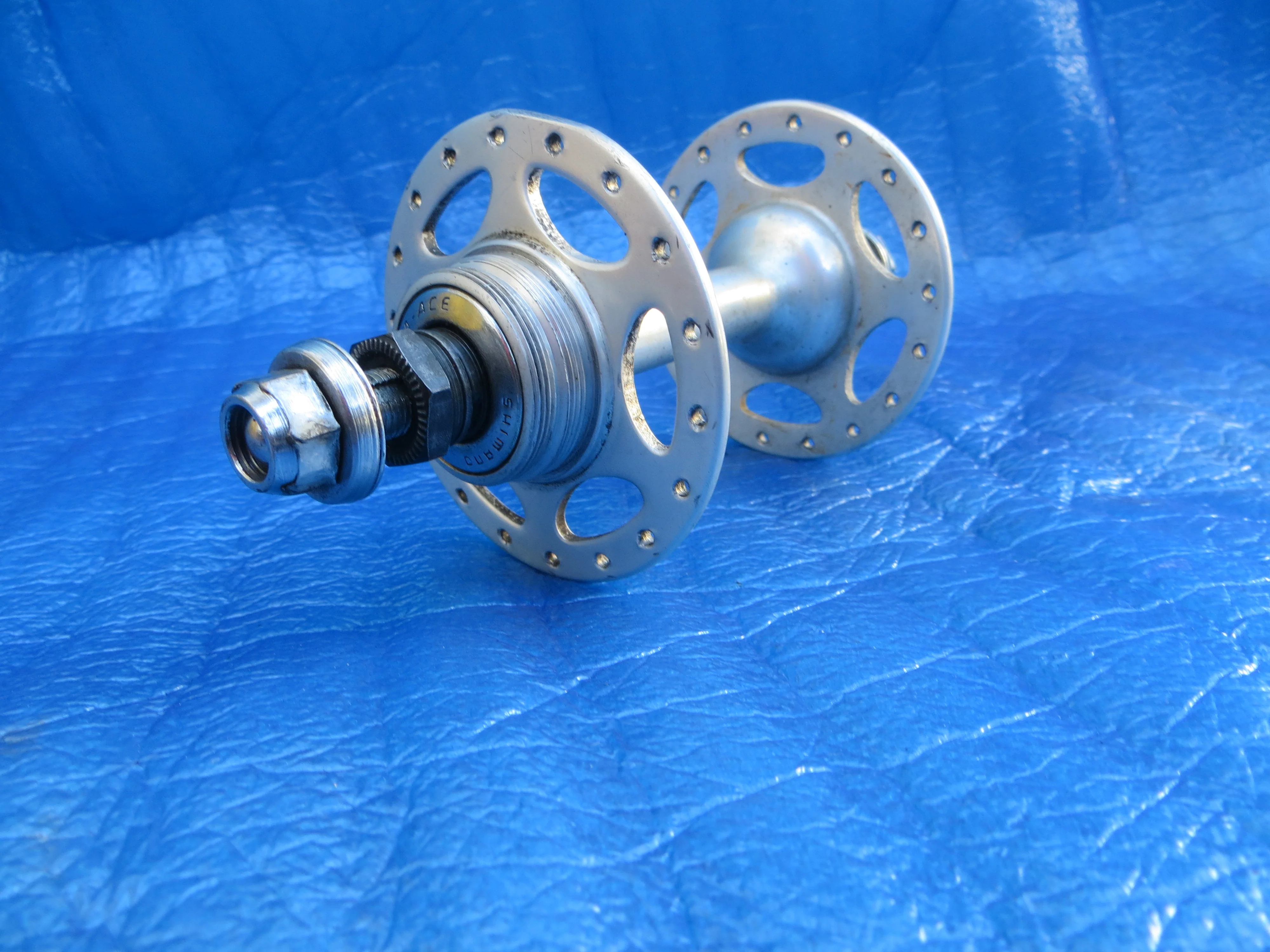 Shimano Dura Ace HB-7520 36H 120mm Rear Hub NJS One Sided Fixed (25120404)