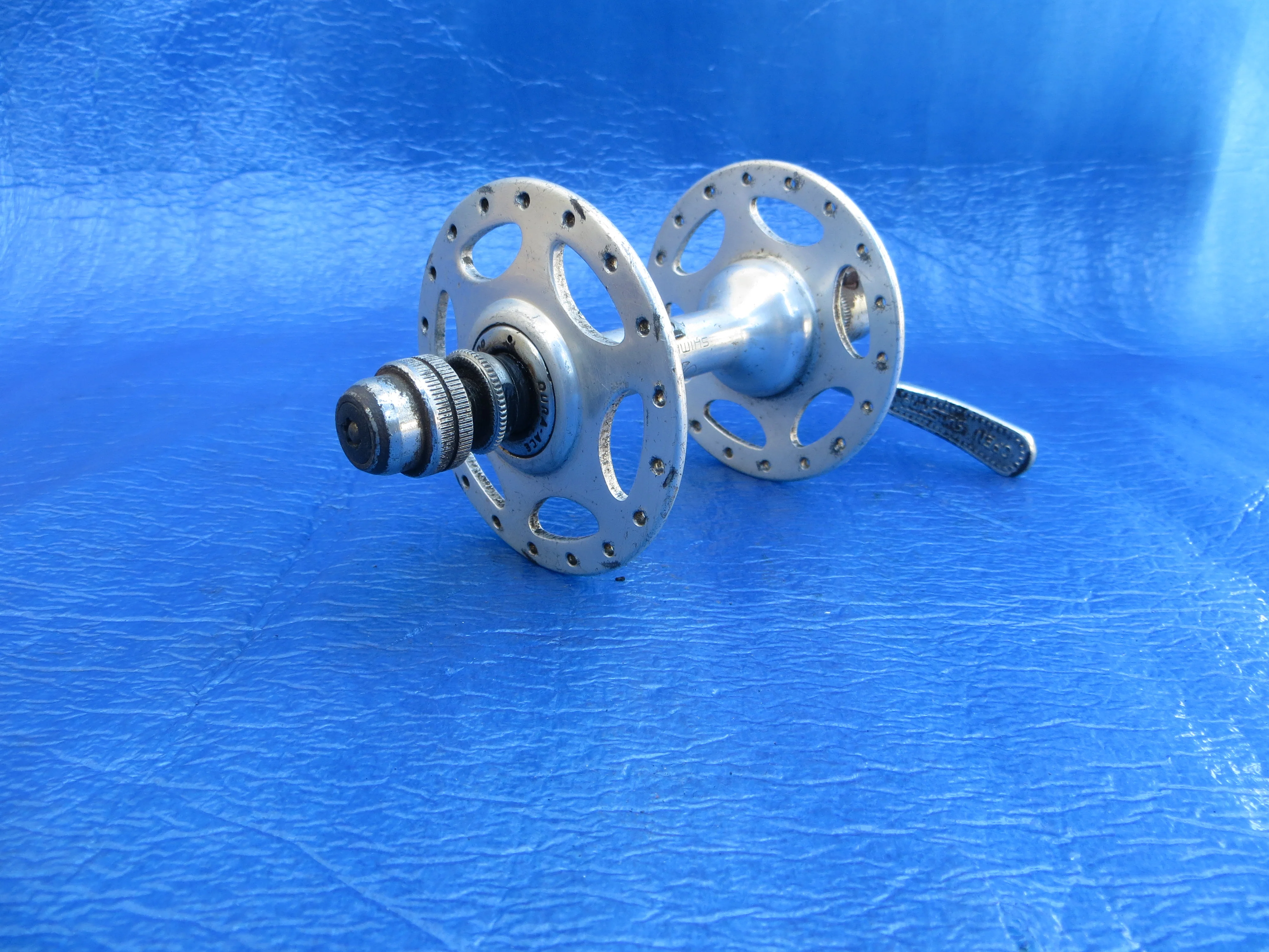 Shimano Dura Ace HB-7520 36H Front Hub 8mm Quick Release (24120619) - Image 3