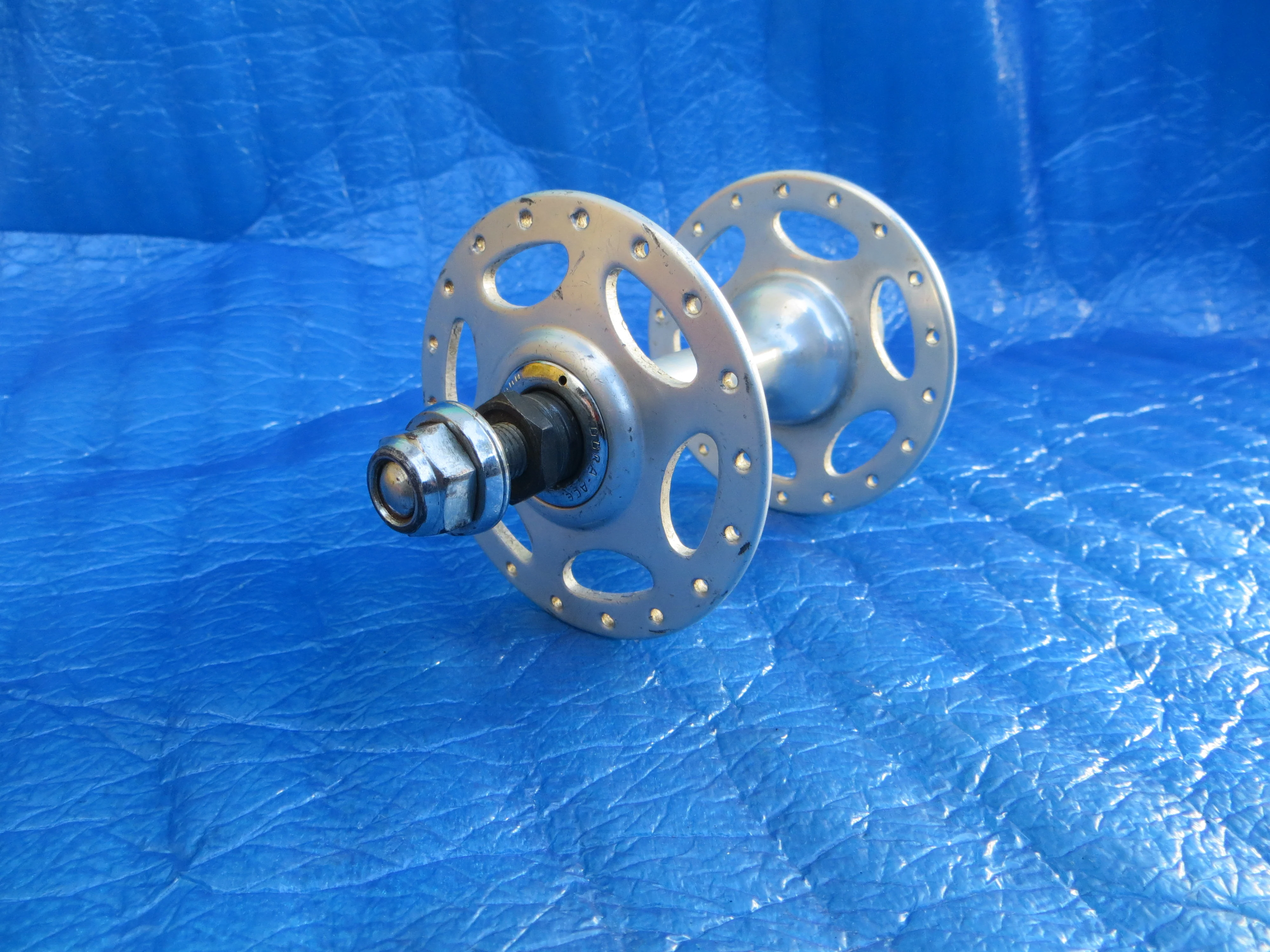 Shimano Dura Ace HB-7520 36H Front Hub 9mm NJS (25121207) - Image 3