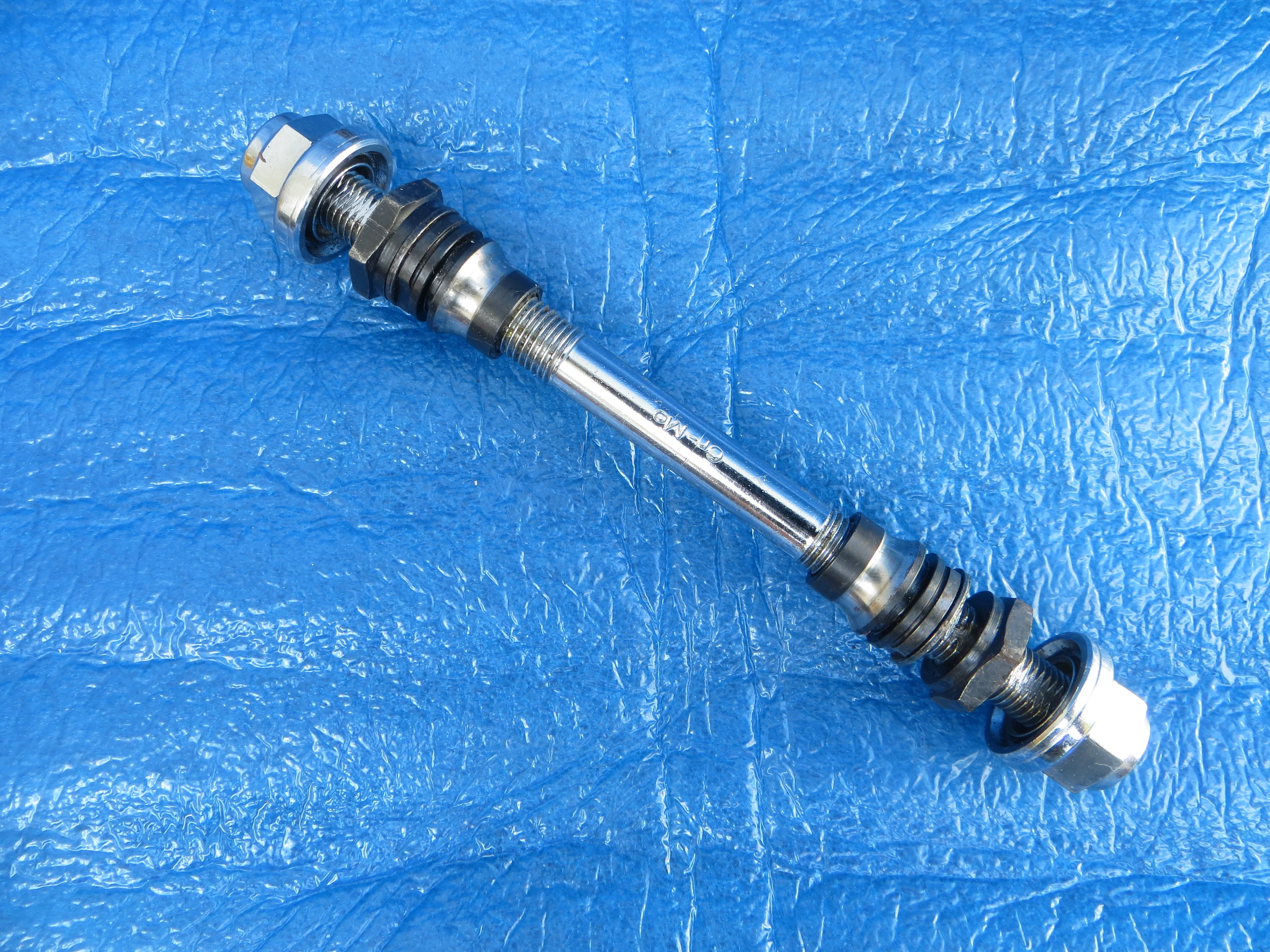 Shimano Dura Ace HB-7600 Front Hub Axle Set 8mm (25071904) - Image 2