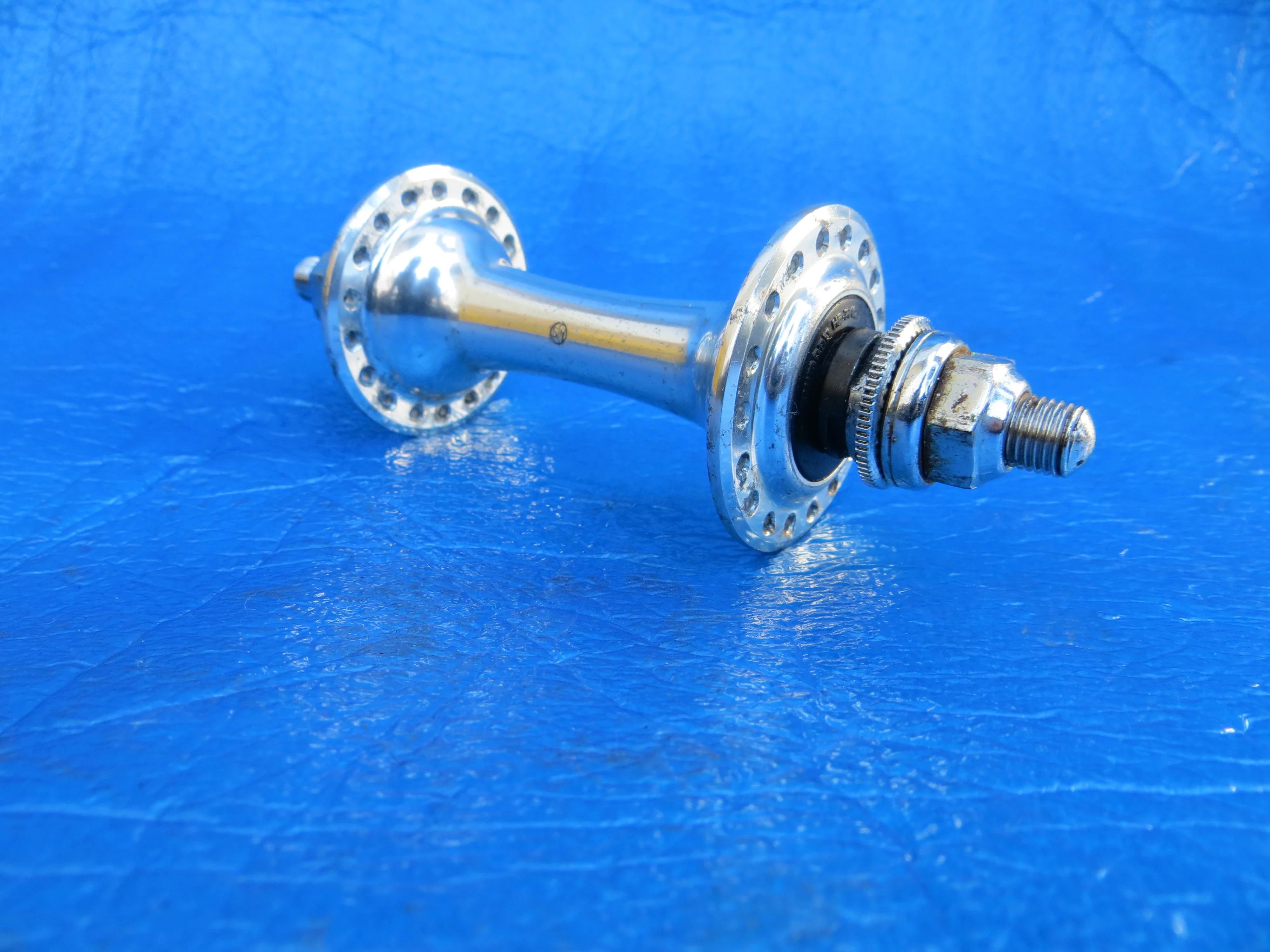 Shimano Dura Ace HB-7710 36H Front Hub NJS 9mm Axle (23112813) - Image 2