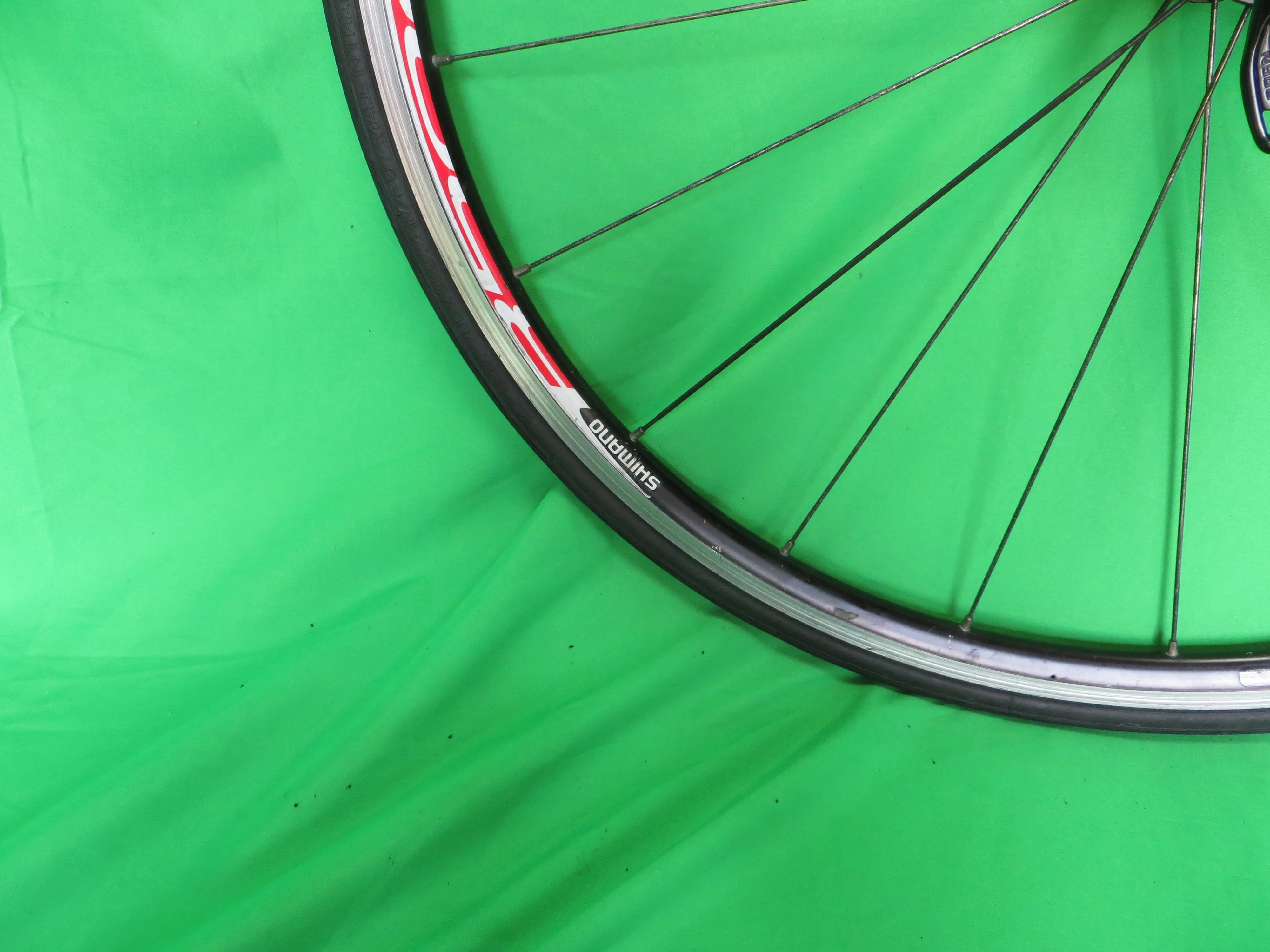 Shimano R500 Front Clincher Wheel 700c, Vittoria Tire (24090702) - Image 6