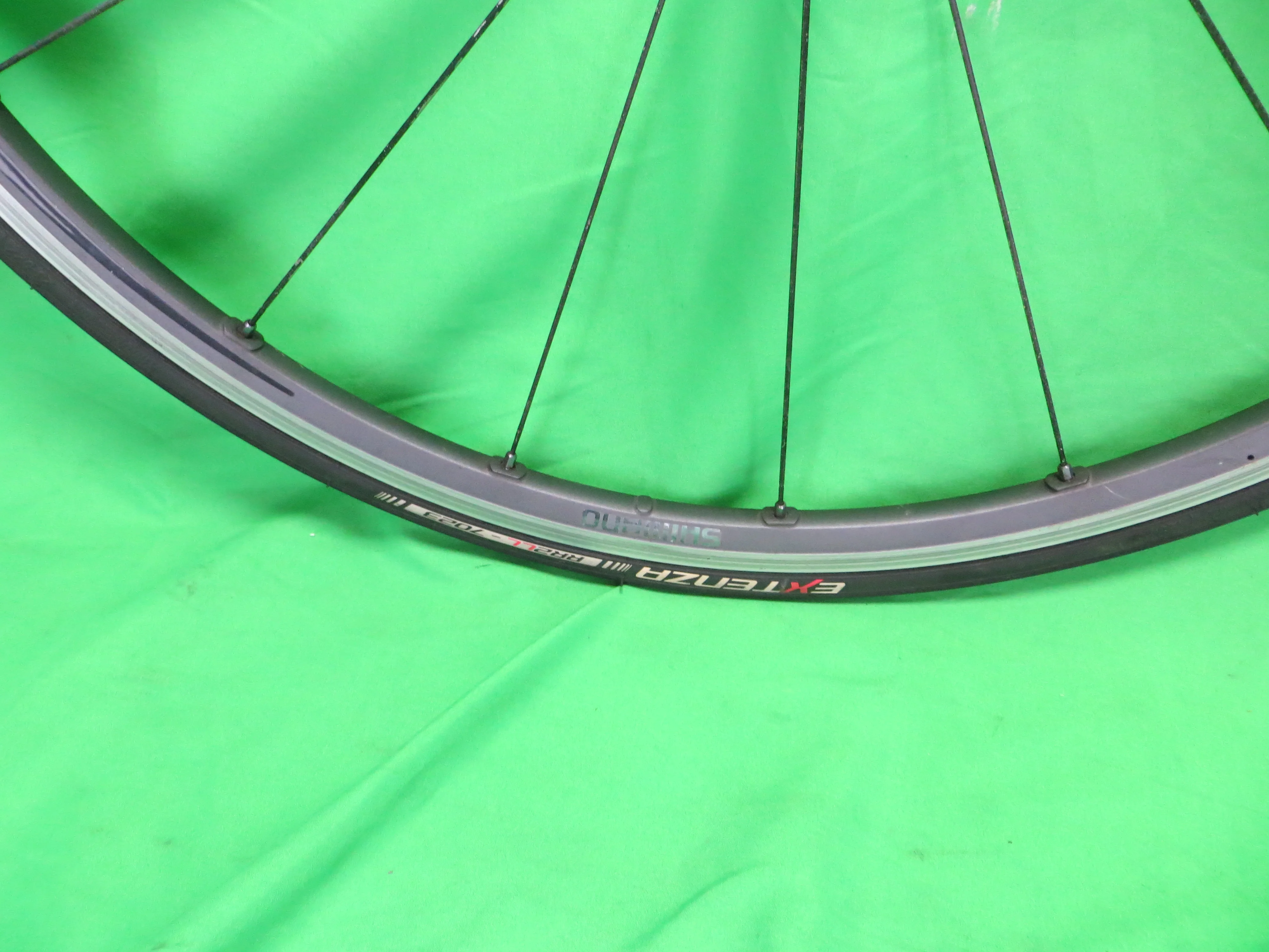 Shimano Ultegra Front Wheel Clincher 700c + Bridgestone Tire (25072103) - Image 3