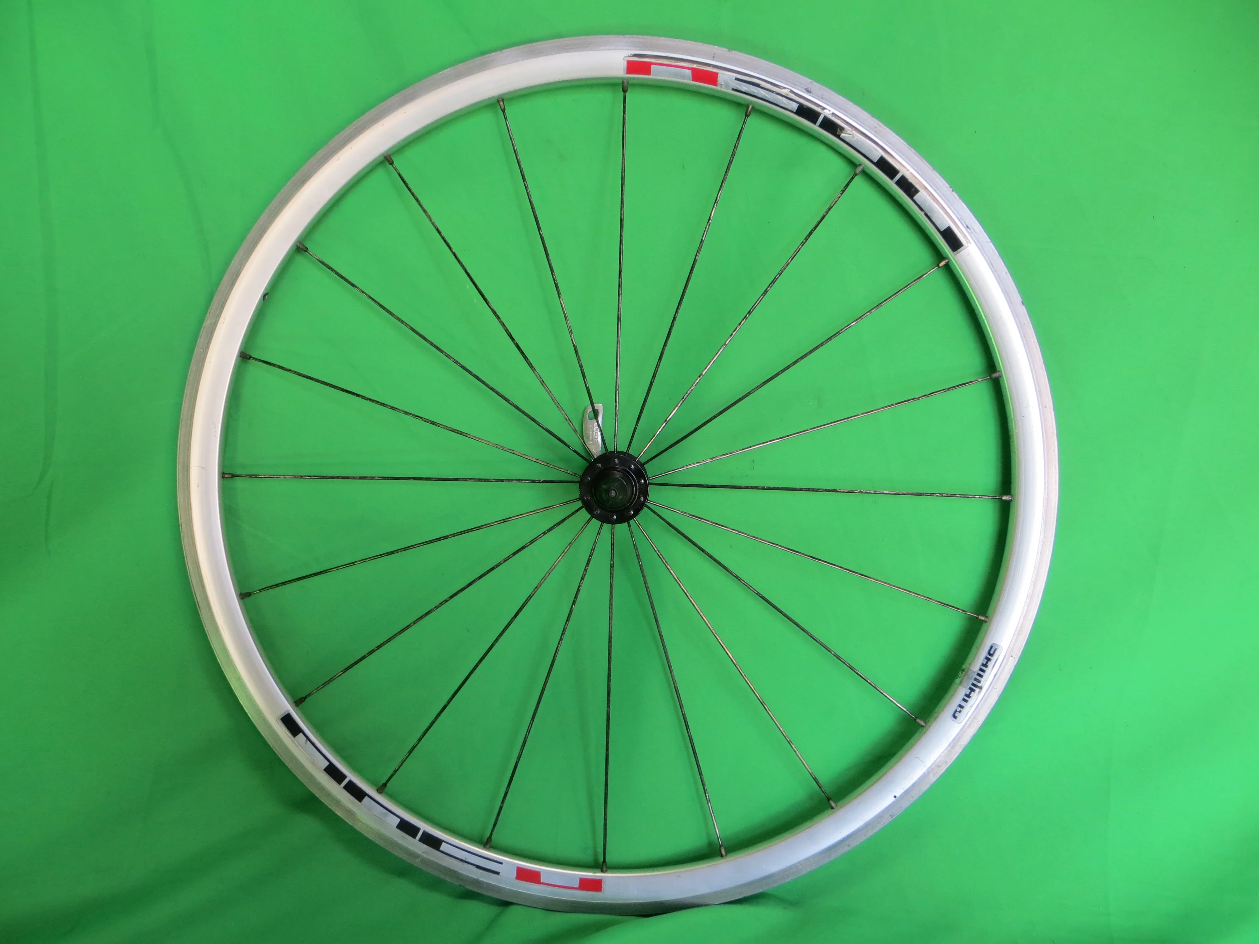 Shimano WH-R500 Clincher Front Wheel 100mm/9mm 700c (25011102) - Image 4