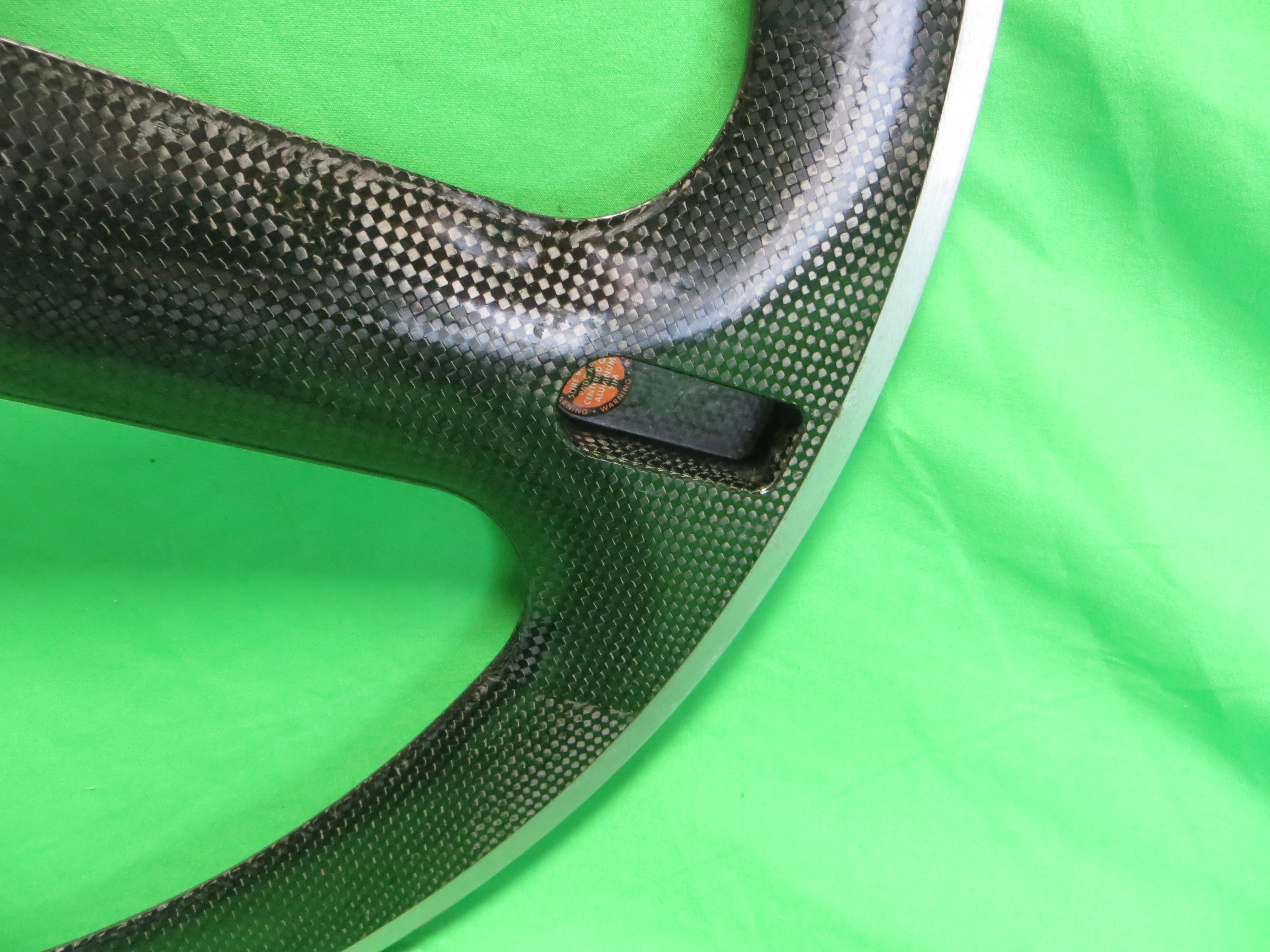 Specialized Tri-spoke Carbon Front Wheel Tubular 700c - Image 6