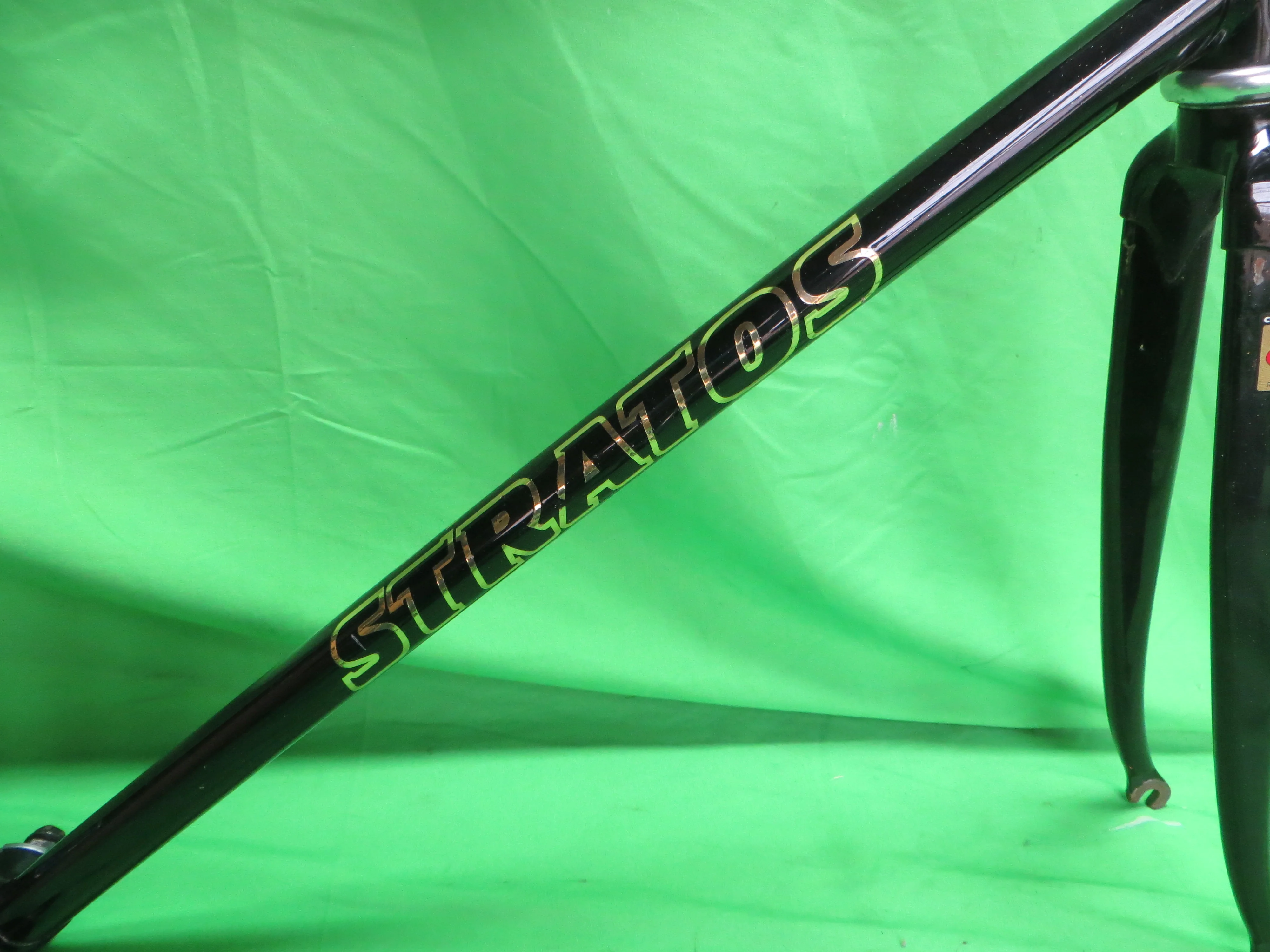 Stratos Columbus Max Fork // Black with Fine Gold Flake // 50cm - Image 13