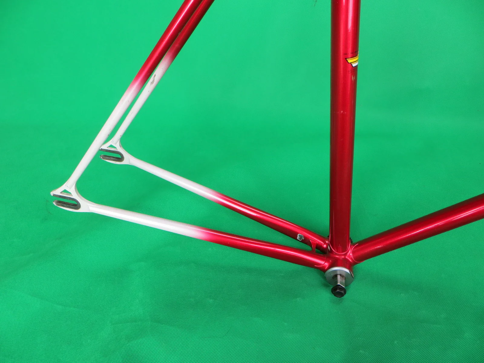 Stratos  // Red Metallic White Fade  // 52cm - Image 14
