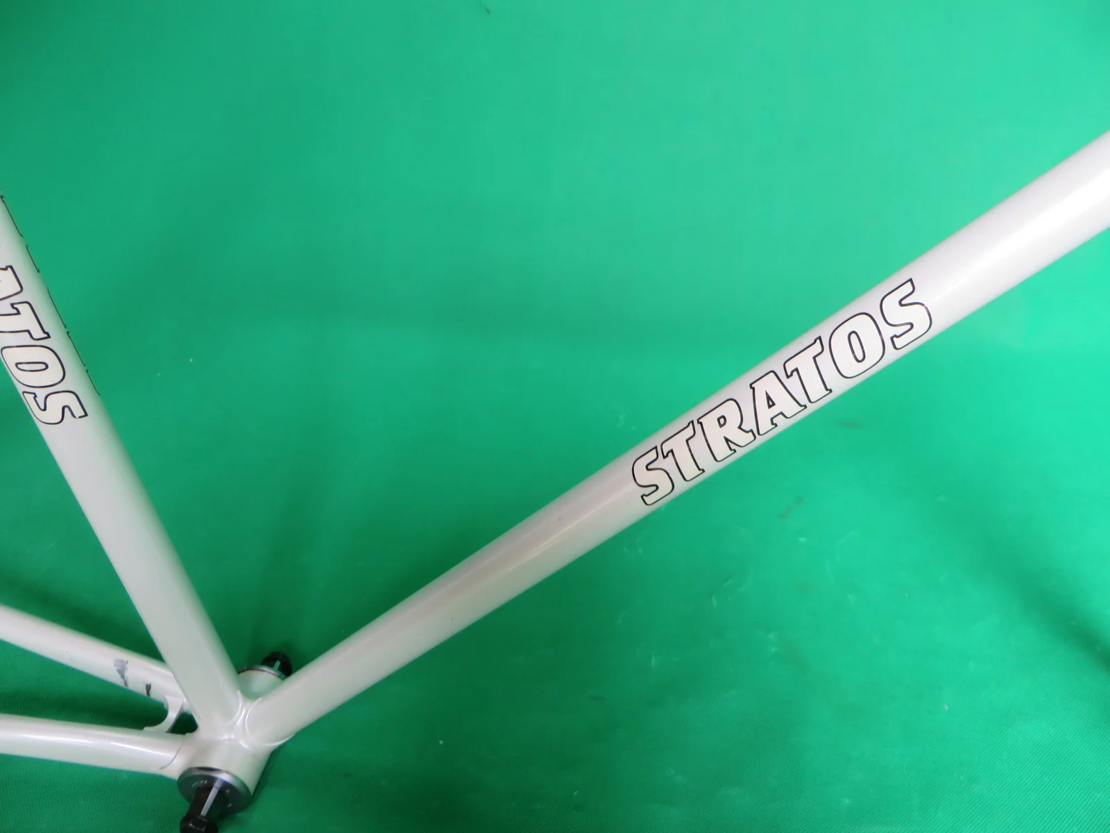Stratos // White // 50.5cm - Image 13