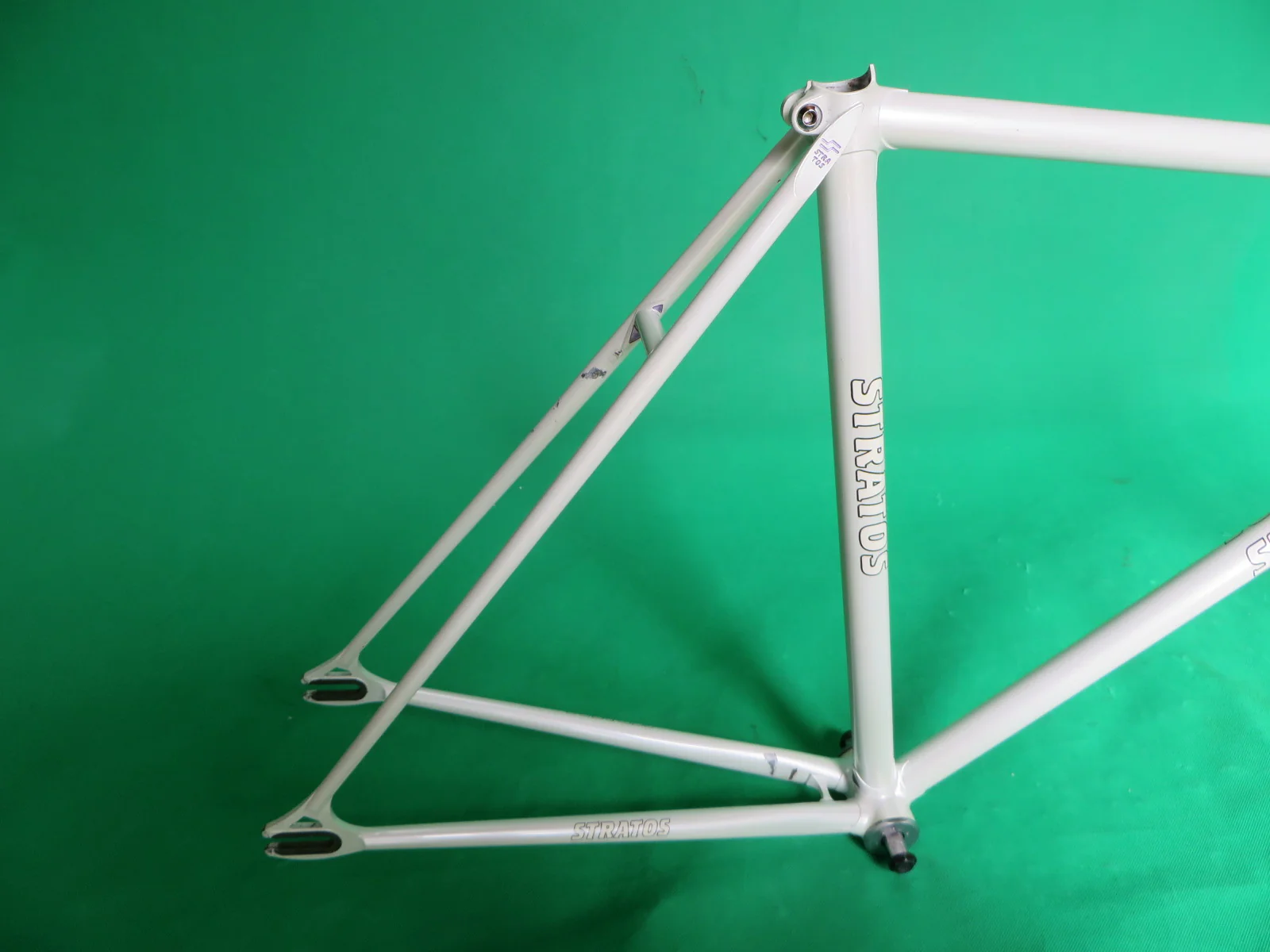 Stratos // White // 50.5cm - Image 15
