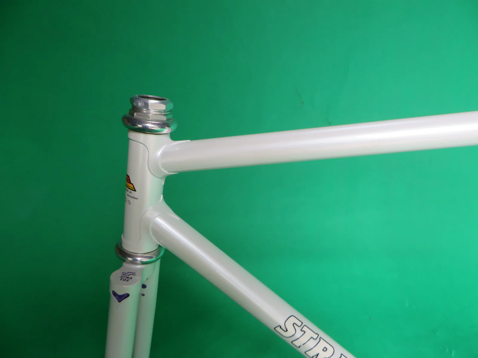 Stratos // White // 50.5cm - Image 4