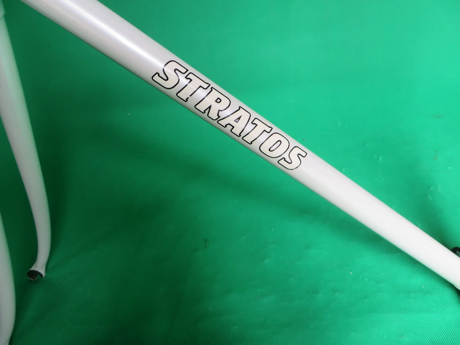 Stratos // White // 50.5cm - Image 6
