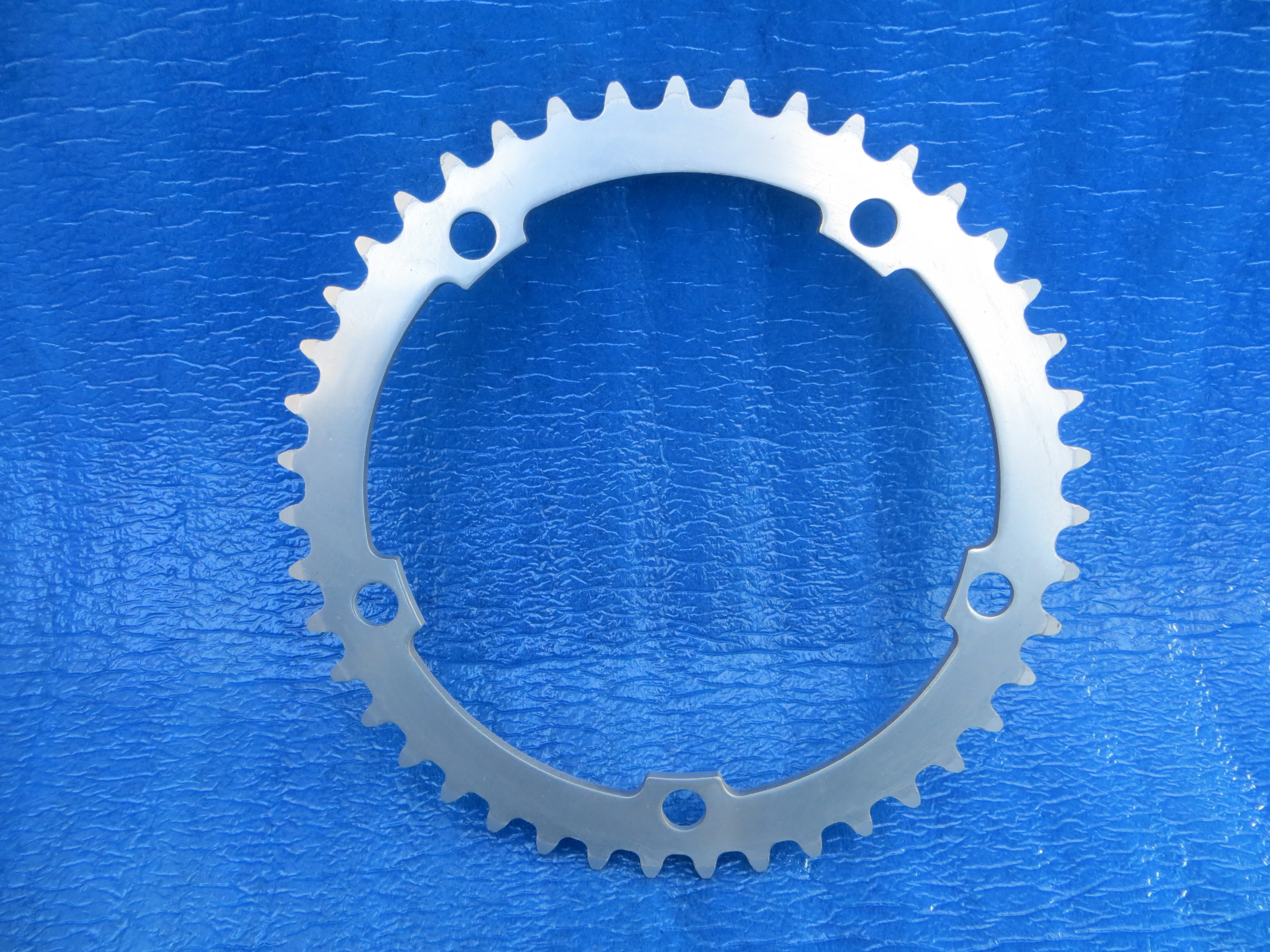 Sugino Aero Mighty 144BCD 1/8" NJS Chainring 43T (26030401) - Image 2
