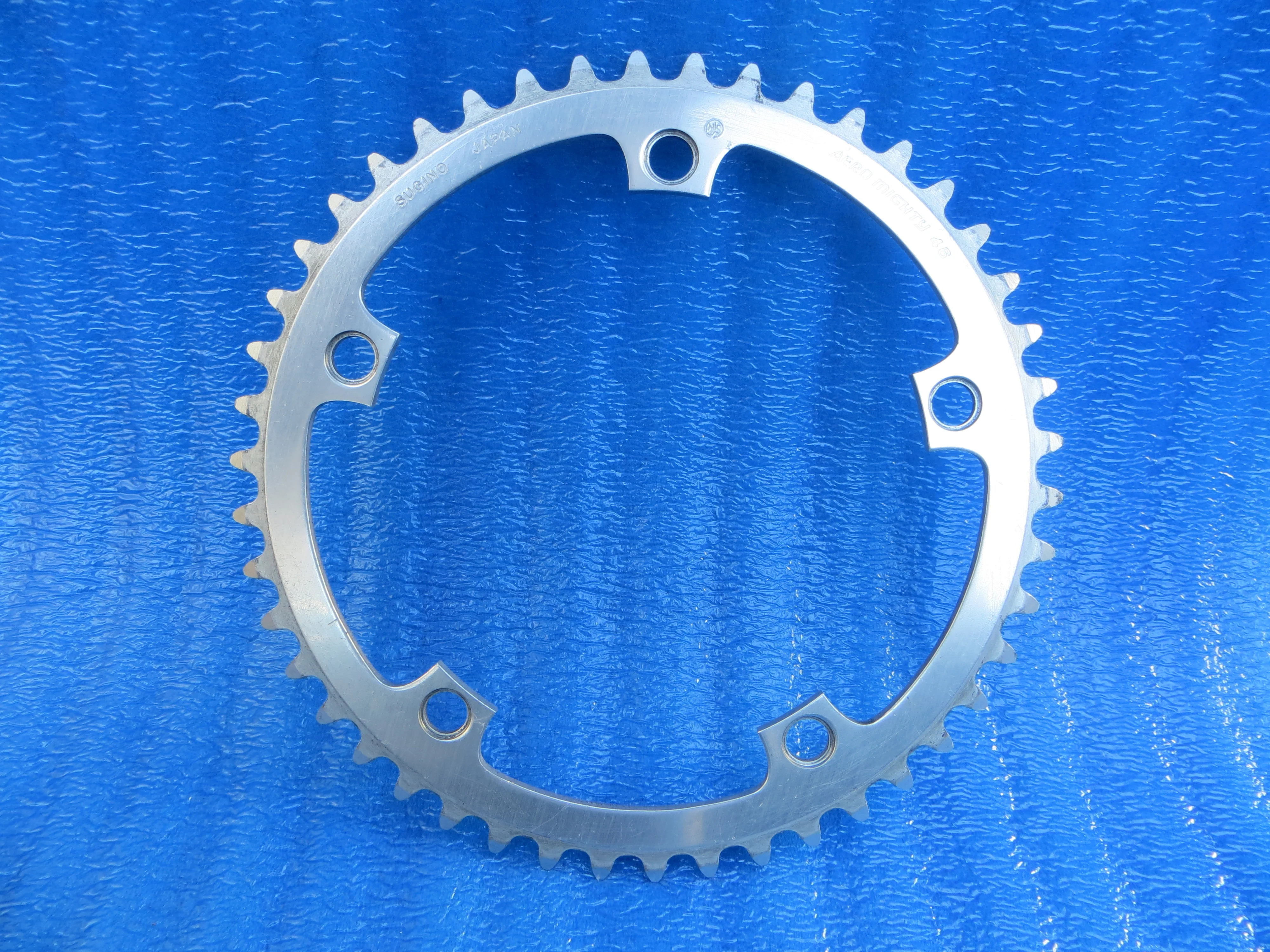 Sugino Aero Mighty 144BCD 1/8" NJS Chainring 46T (25123016)