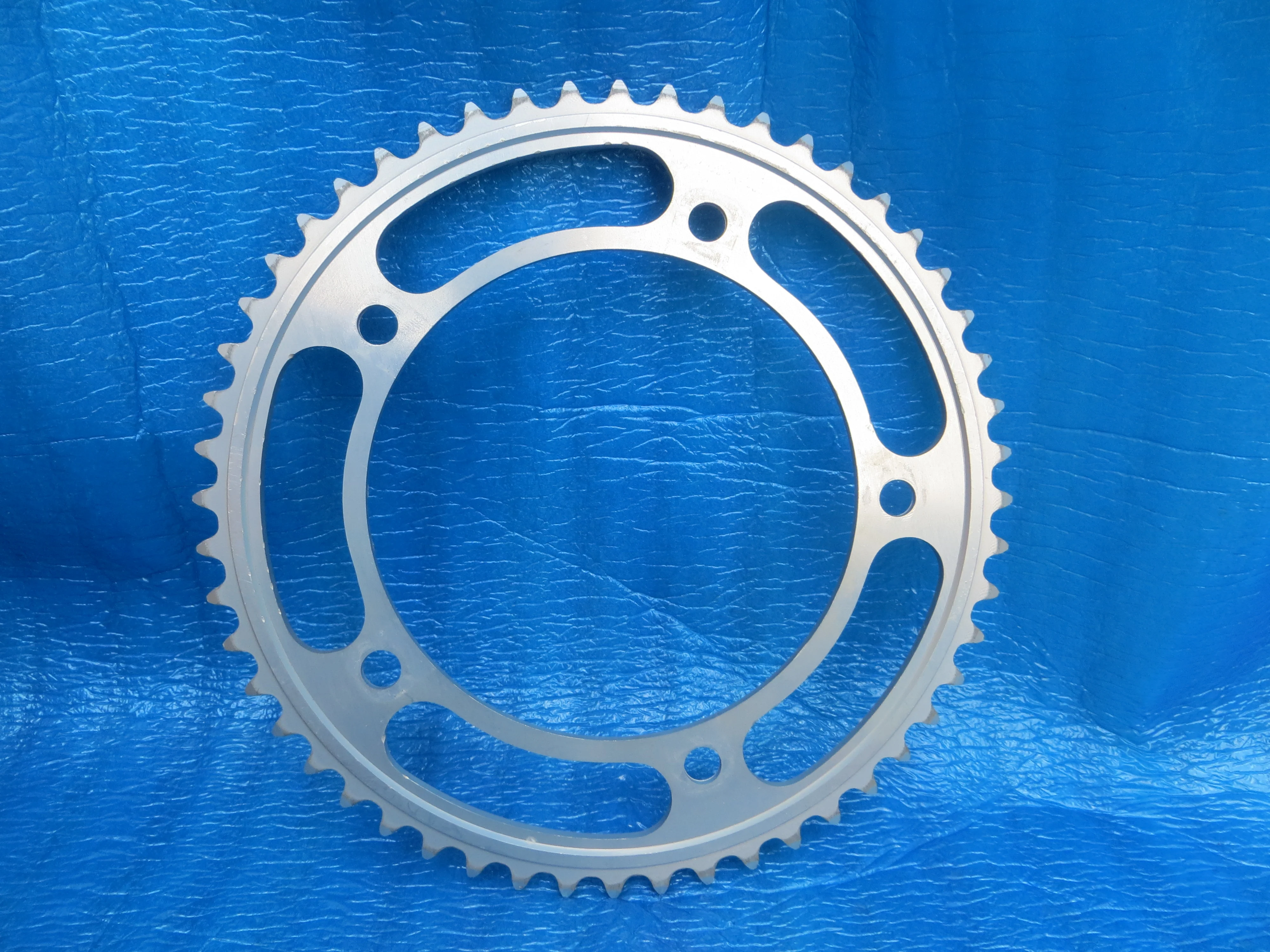 Sugino Mighty Competition 1/8" 151BCD Chainring 52T BIA (24072009) - Image 2