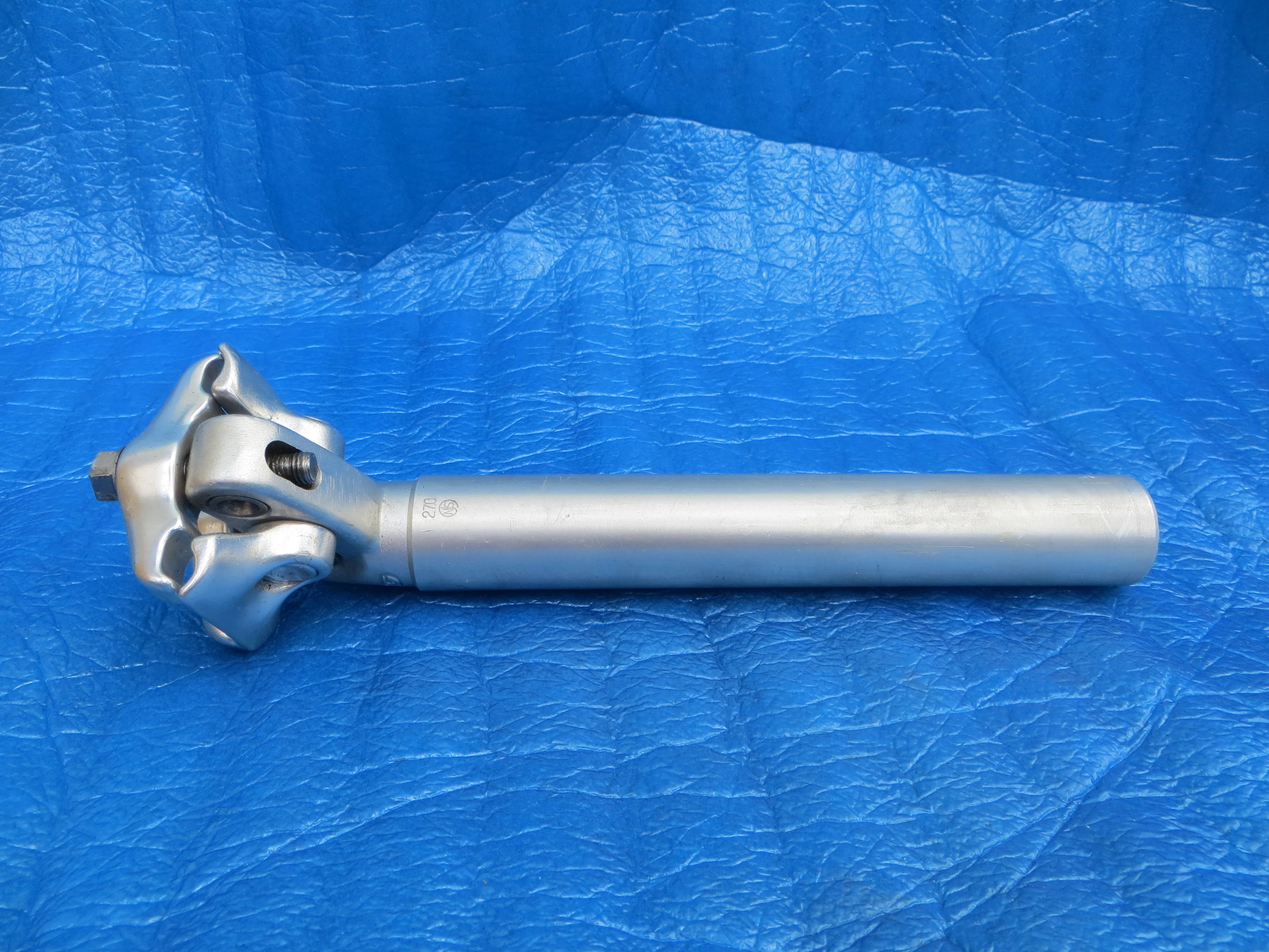 Sugino Mighty Smooth NJS Seatpost 27.0/44mm (25120203)