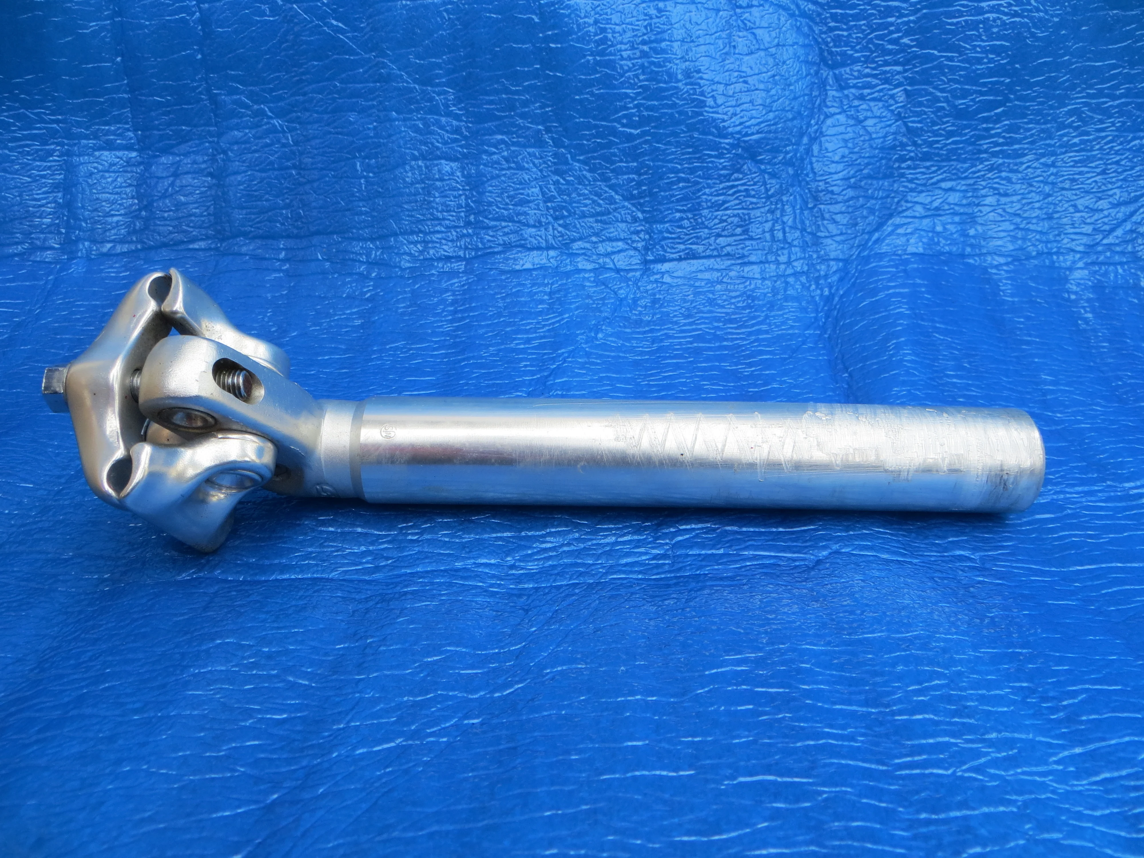 Sugino Smooth (Non-fluted) NJS Seatpost 27.2/44mm (26032203)