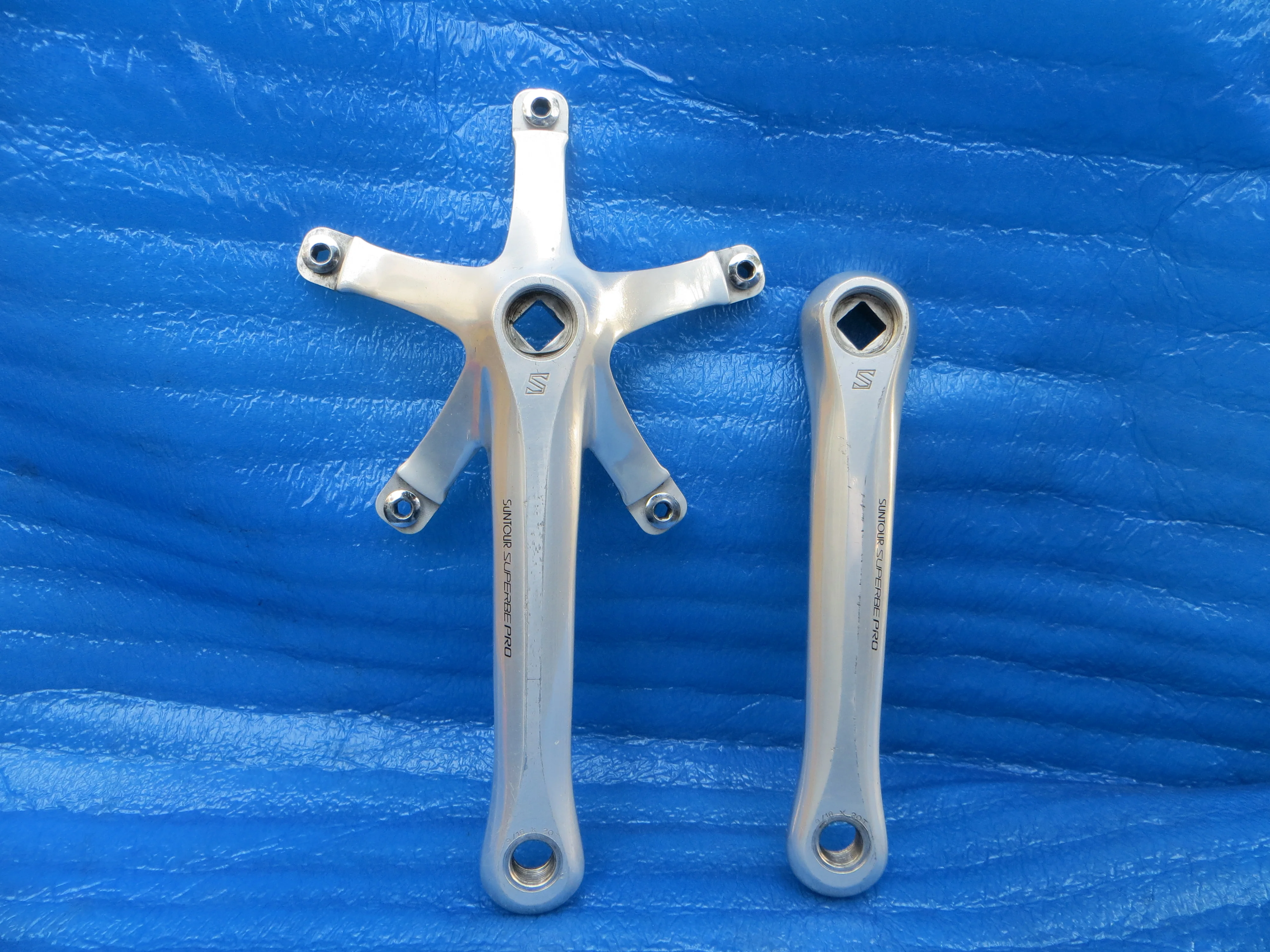Suntour Superbe Pro 144BCD 165mm NJS Crank Set (26022812)