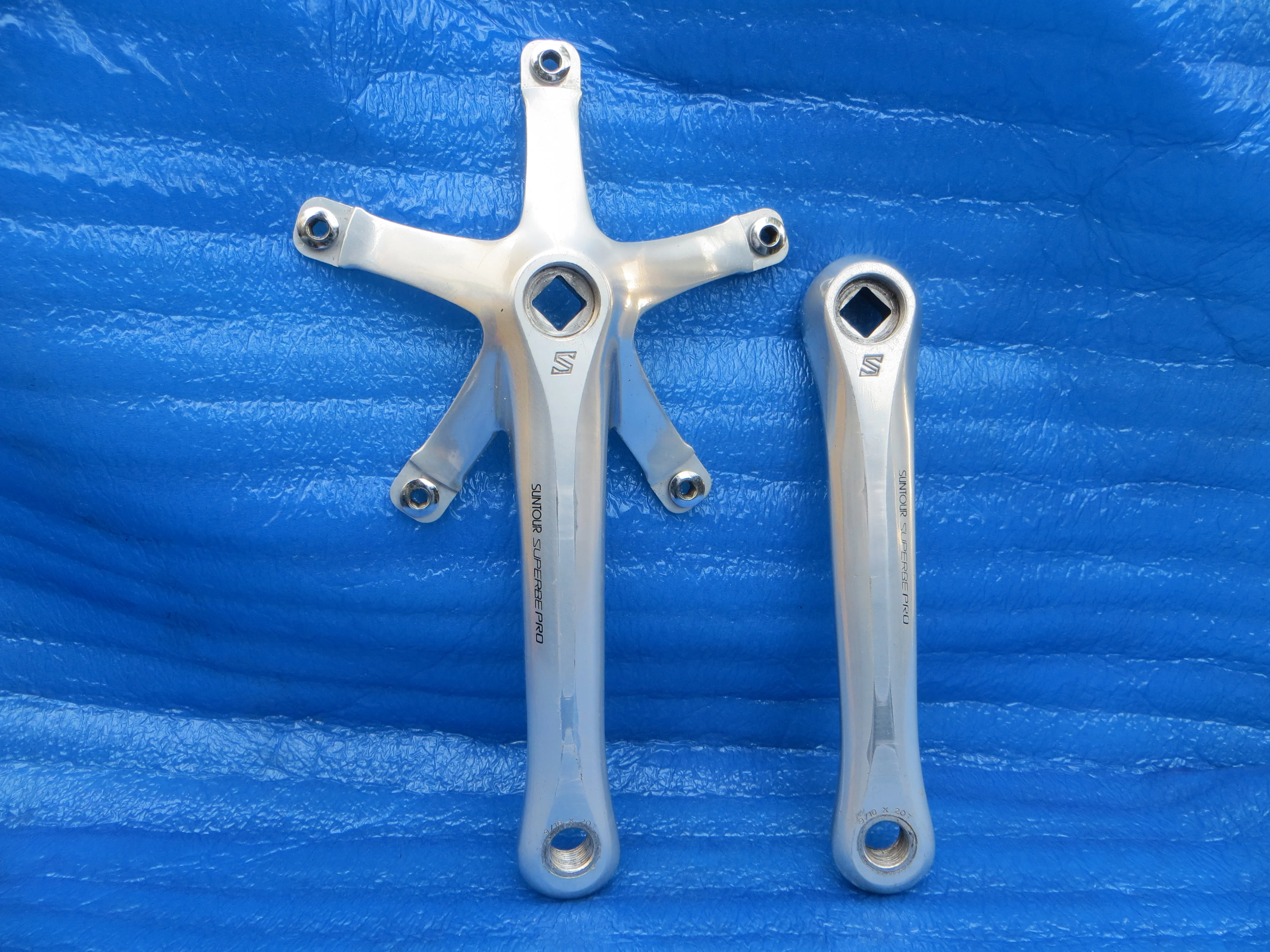 Suntour Superbe Pro 144BCD 165mm NJS Crank Set (26022814)