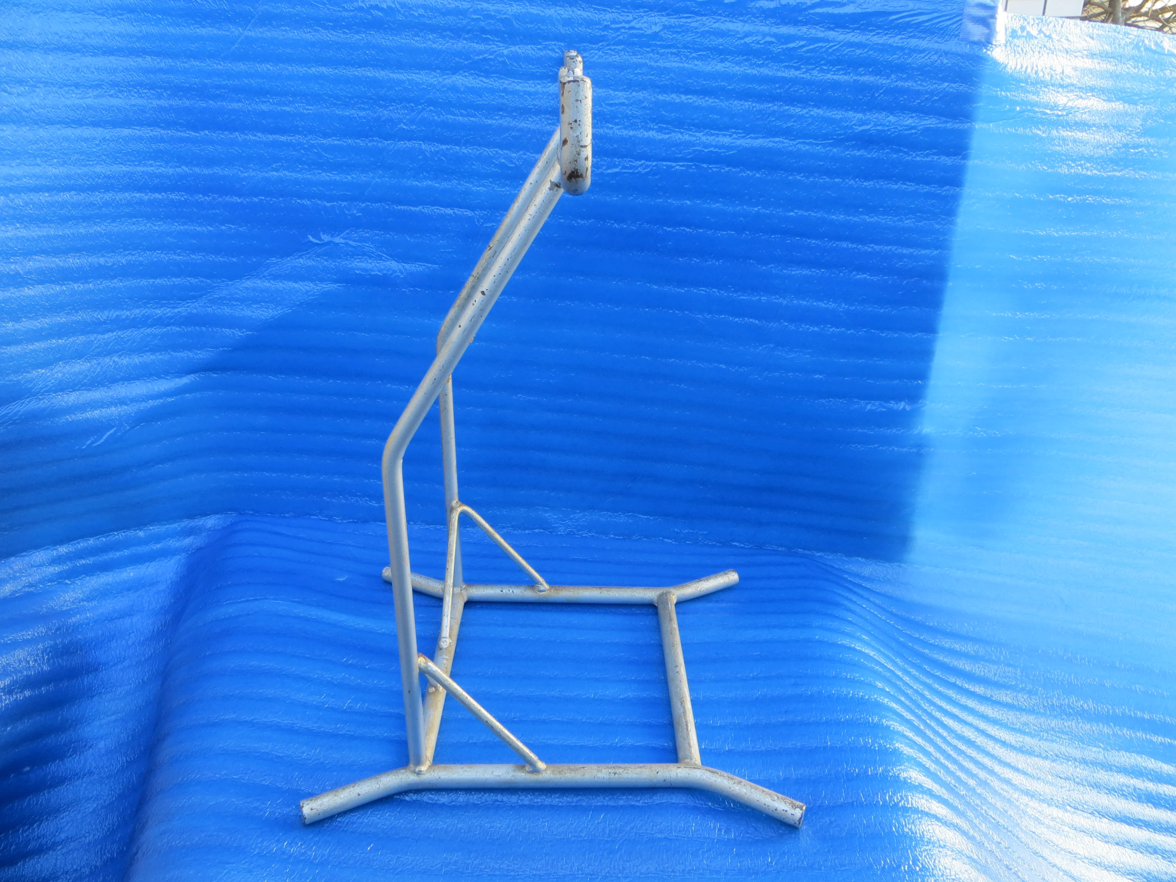 Super Rare! Official Keirin Steel Maintenance Stand (26011001) - Image 2