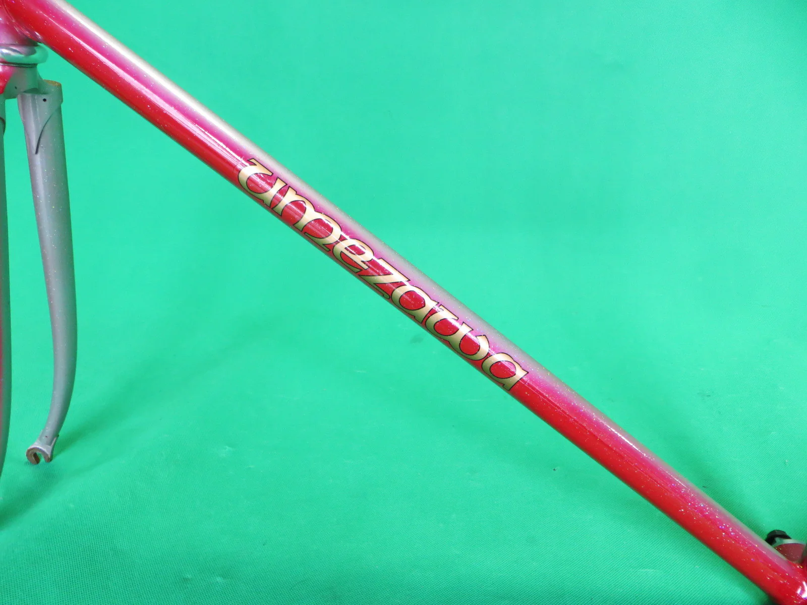 UMEZAWA // silver red fade flake // 54.5cm - Image 6