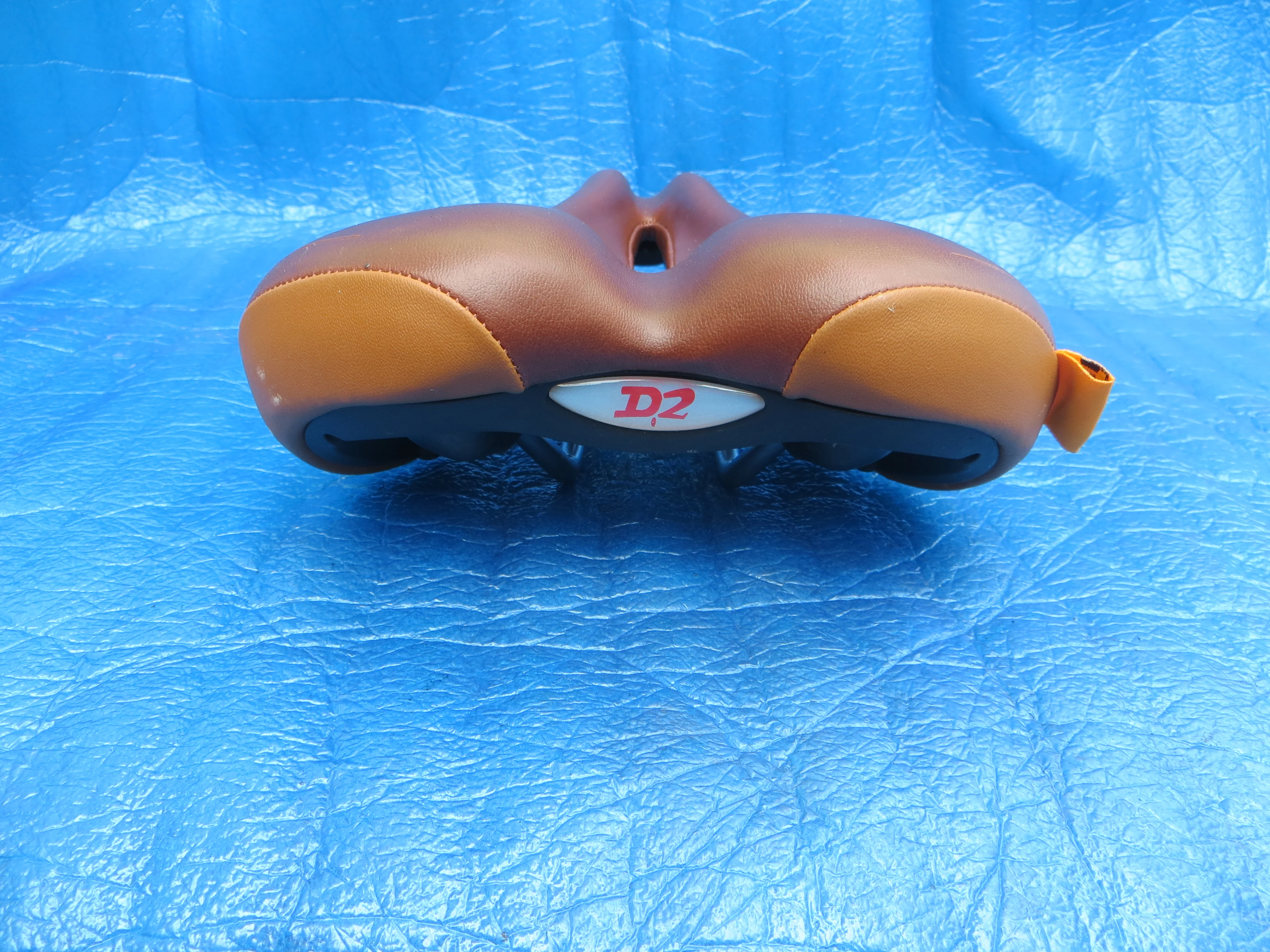 Velo Padded 44mm Saddle  (25122007) - Image 4