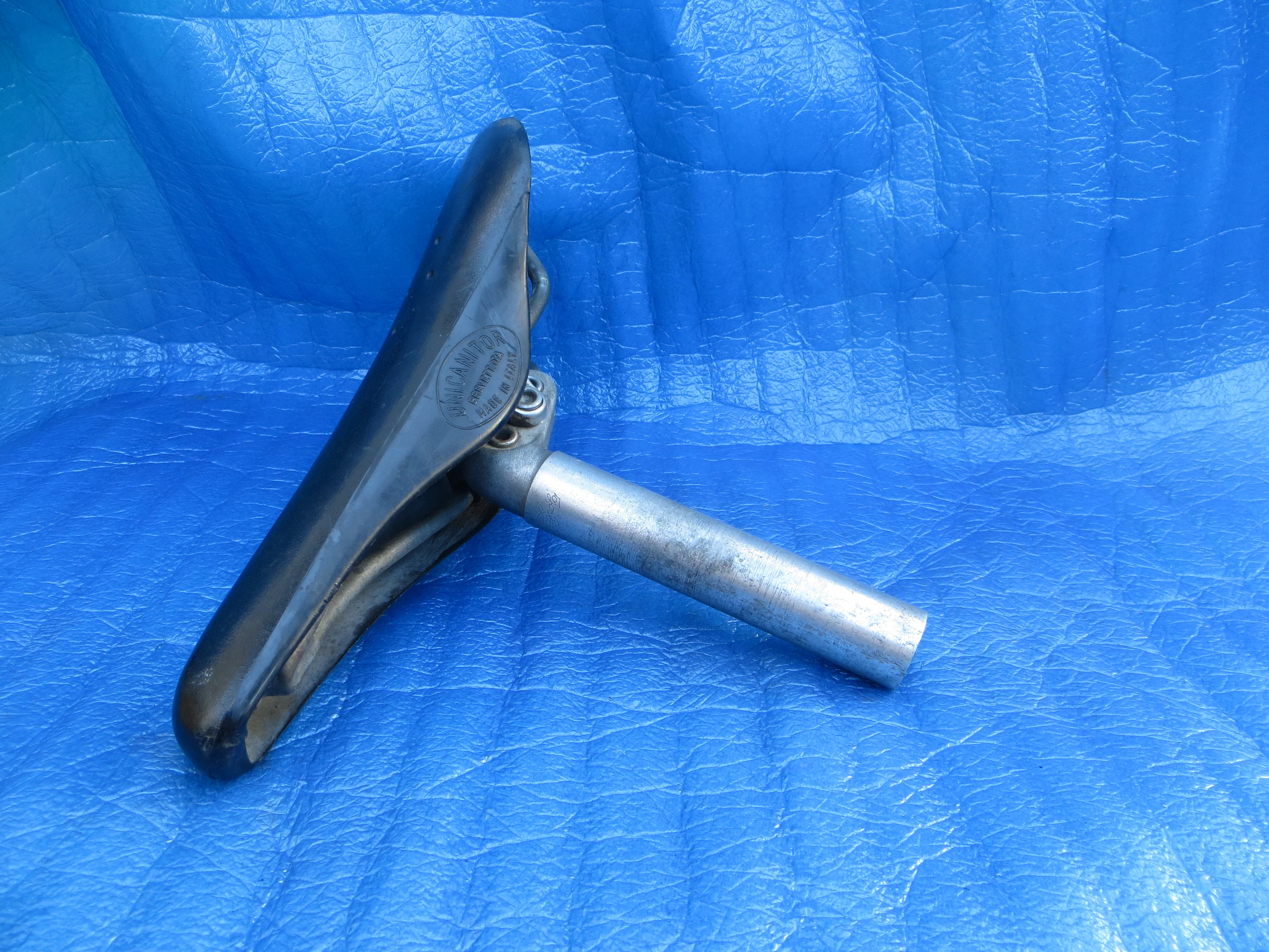 Vintage Cinelli Unicanitor Unpadded 44mm Saddle + Campagnolo 26.8mm / 170mm Long Seatpost (25120406) - Image 6