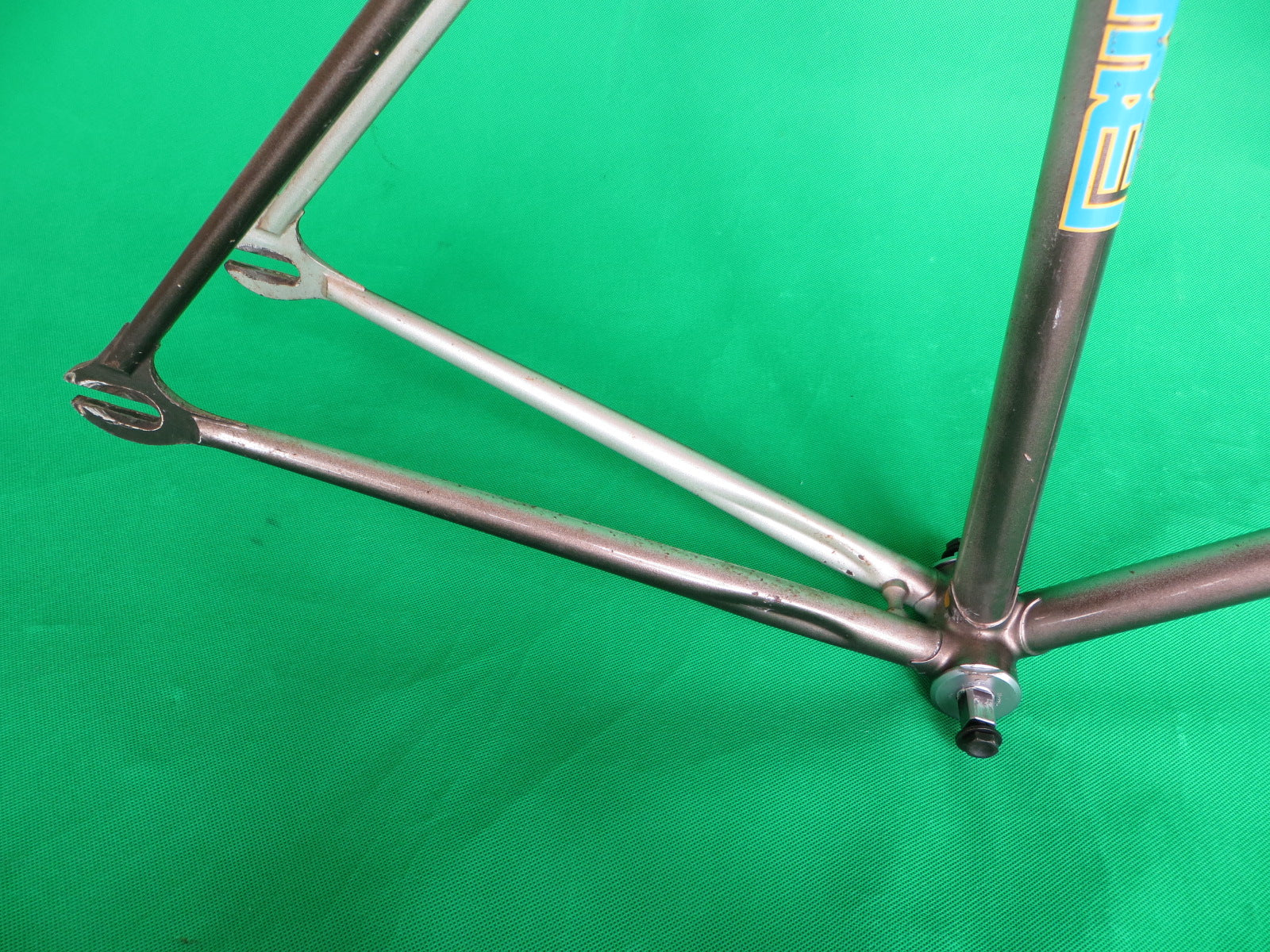 Vintage Eimei // Grey Silver Fade // 51.5cm - Image 13