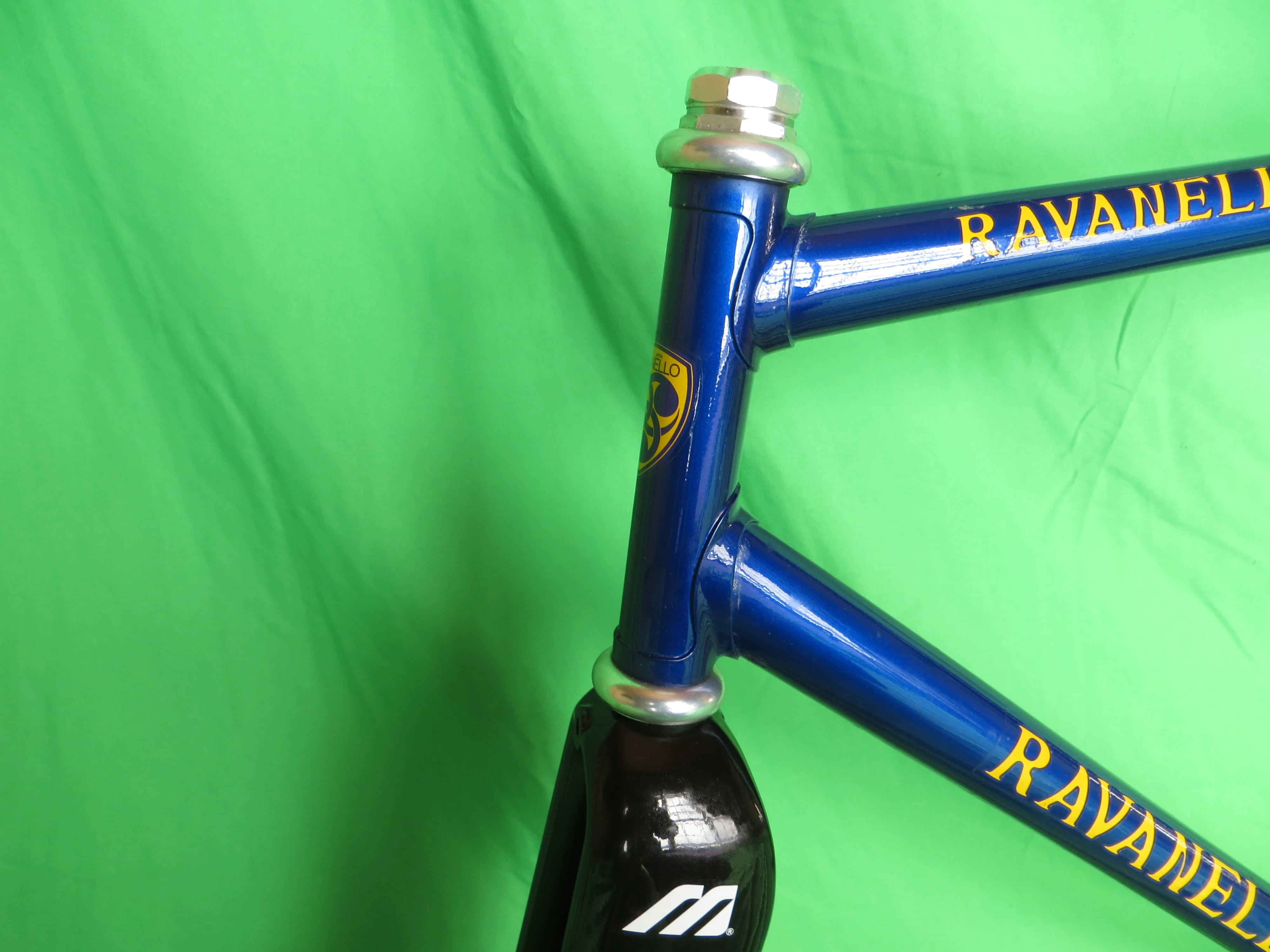 Vintage Ravanello TT // Blue Metallic 57.5cm / Shimano trackends / Mizuno Carbon Fork - Image 2
