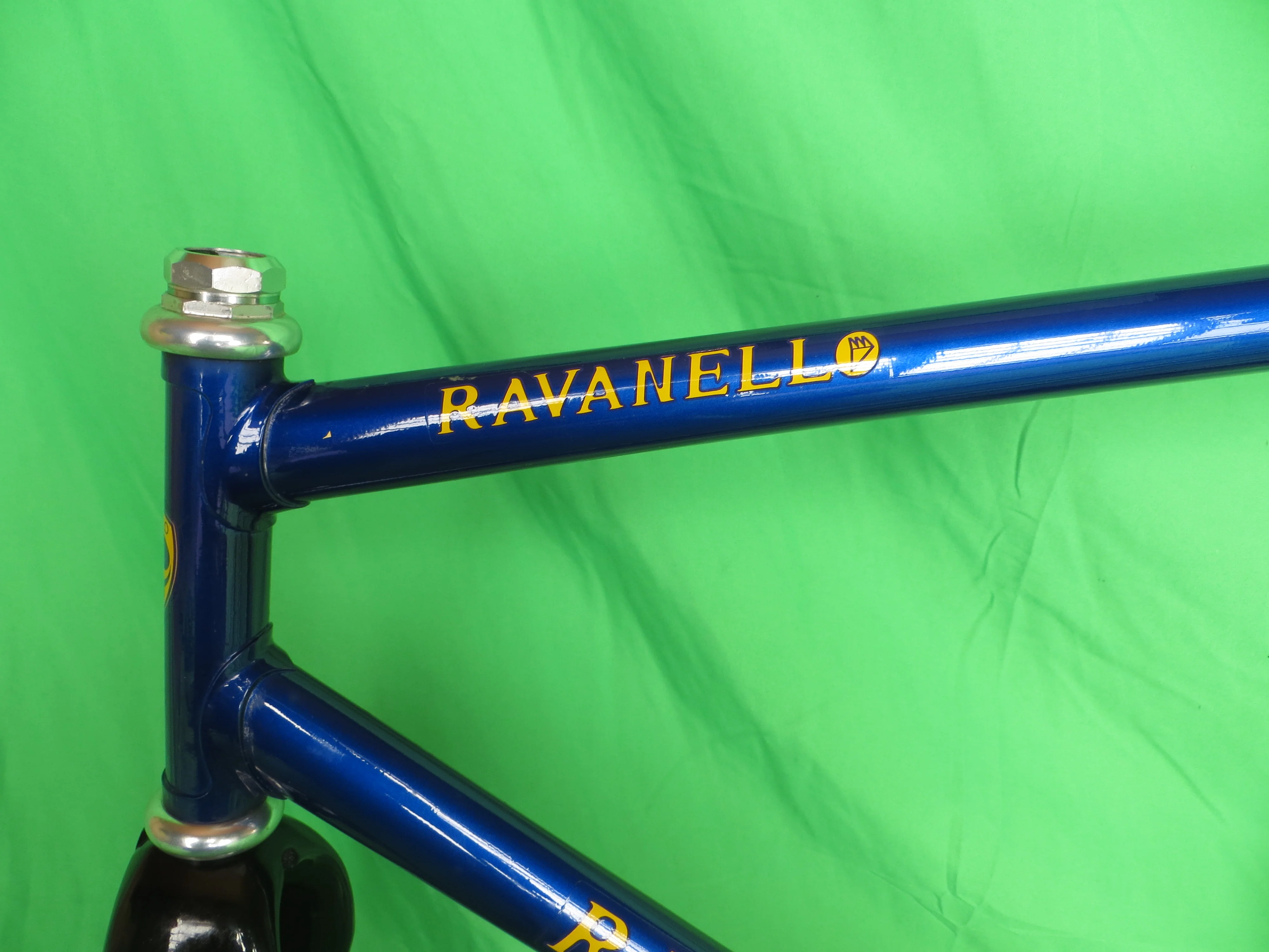Vintage Ravanello TT // Blue Metallic 57.5cm / Shimano trackends / Mizuno Carbon Fork - Image 5