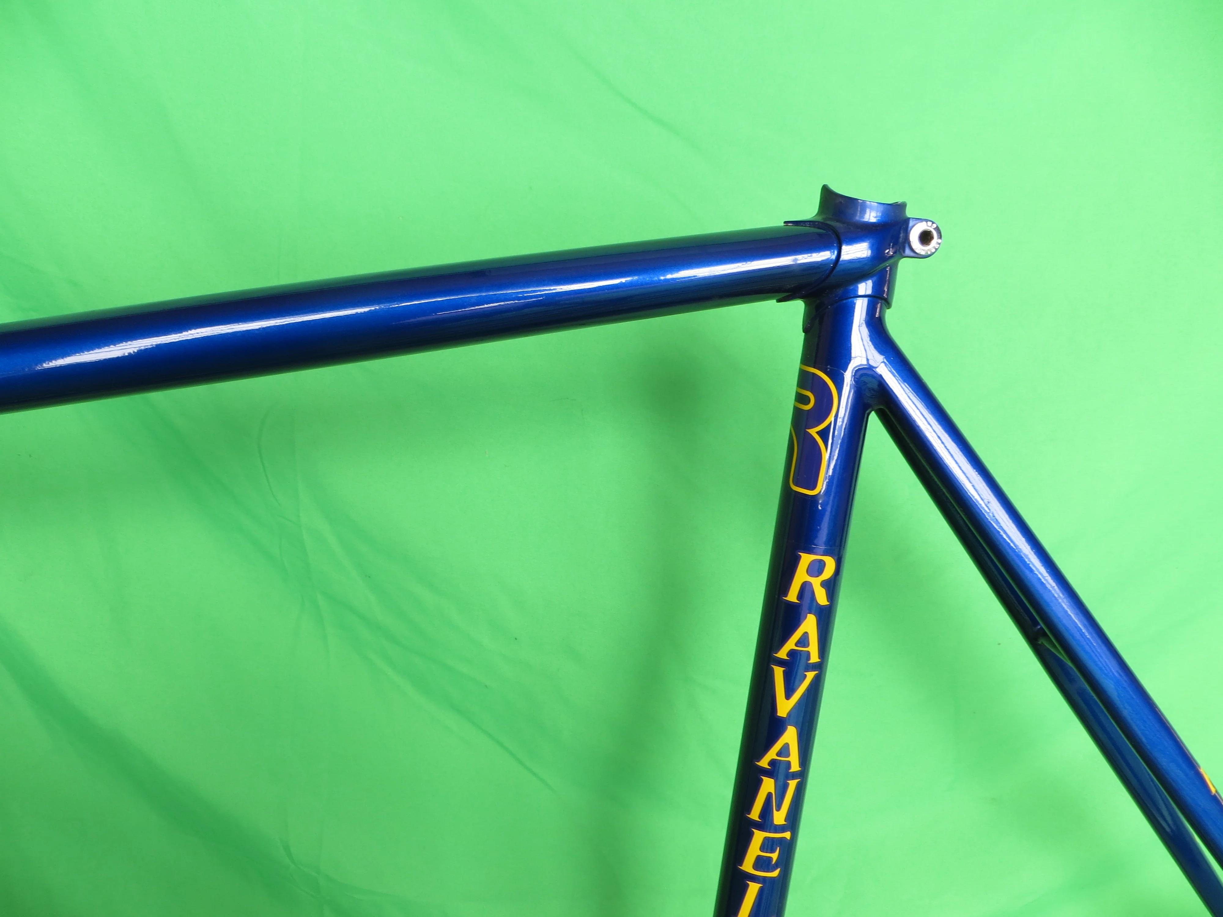 Vintage Ravanello TT // Blue Metallic 57.5cm / Shimano trackends / Mizuno Carbon Fork - Image 6