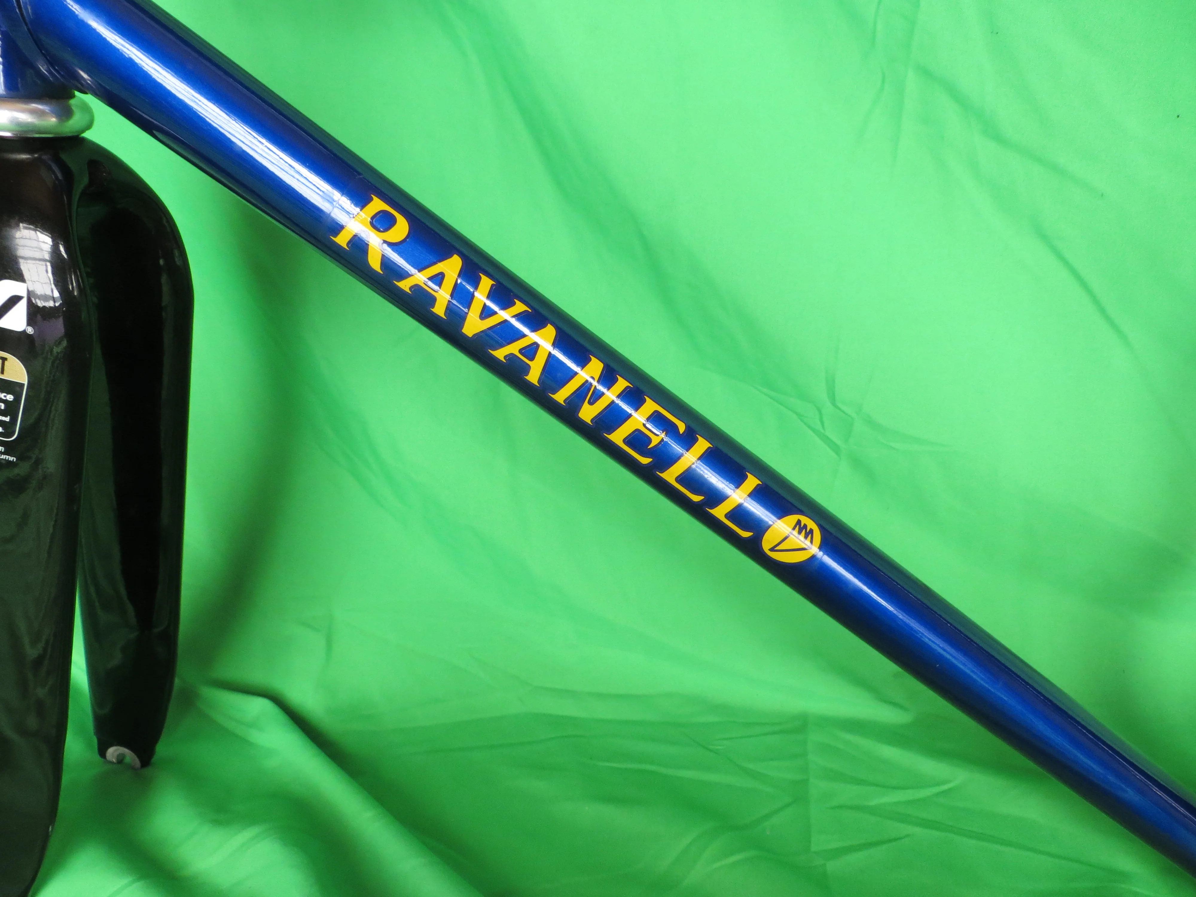 Vintage Ravanello TT // Blue Metallic 57.5cm / Shimano trackends / Mizuno Carbon Fork - Image 7