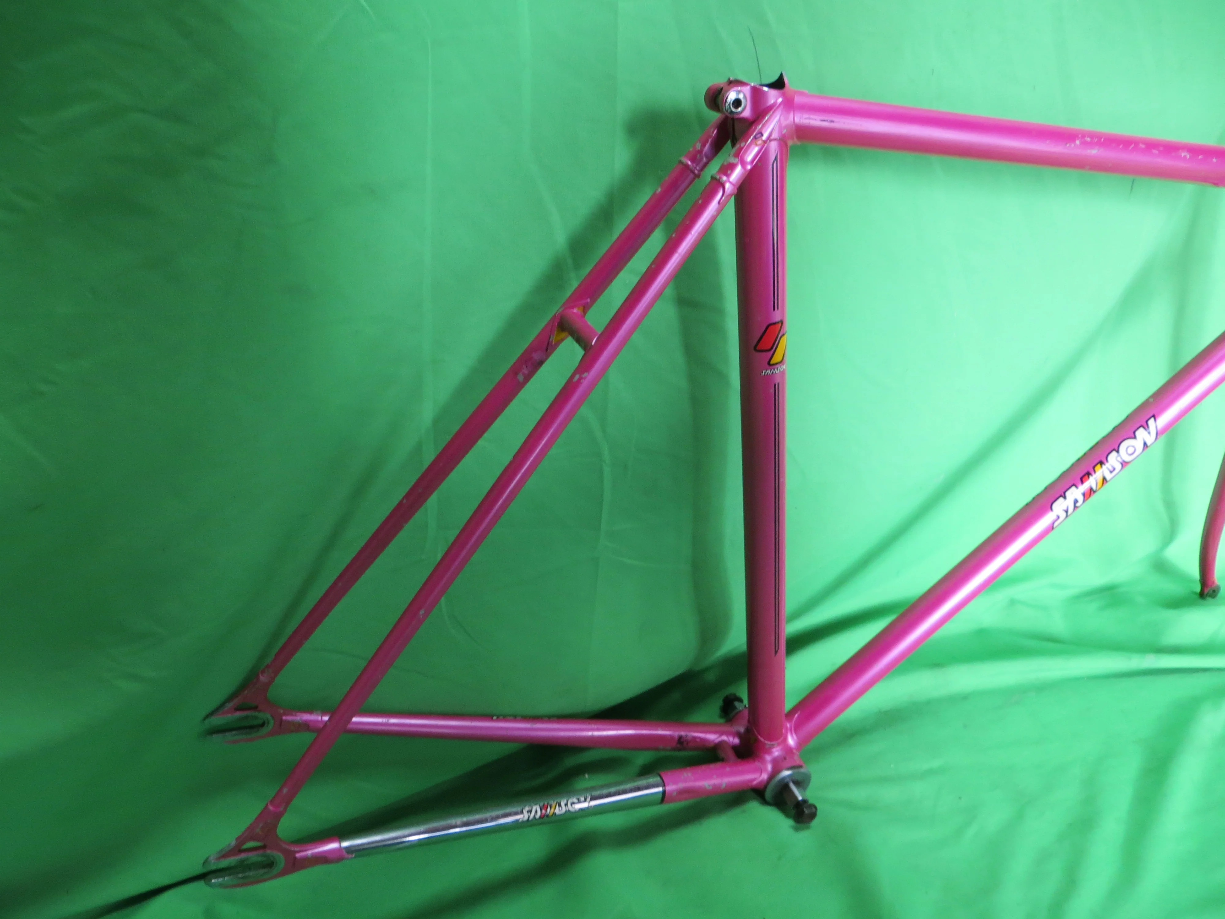 Vintage Samson // Ruby Pink Metallic // 51cm - Image 17
