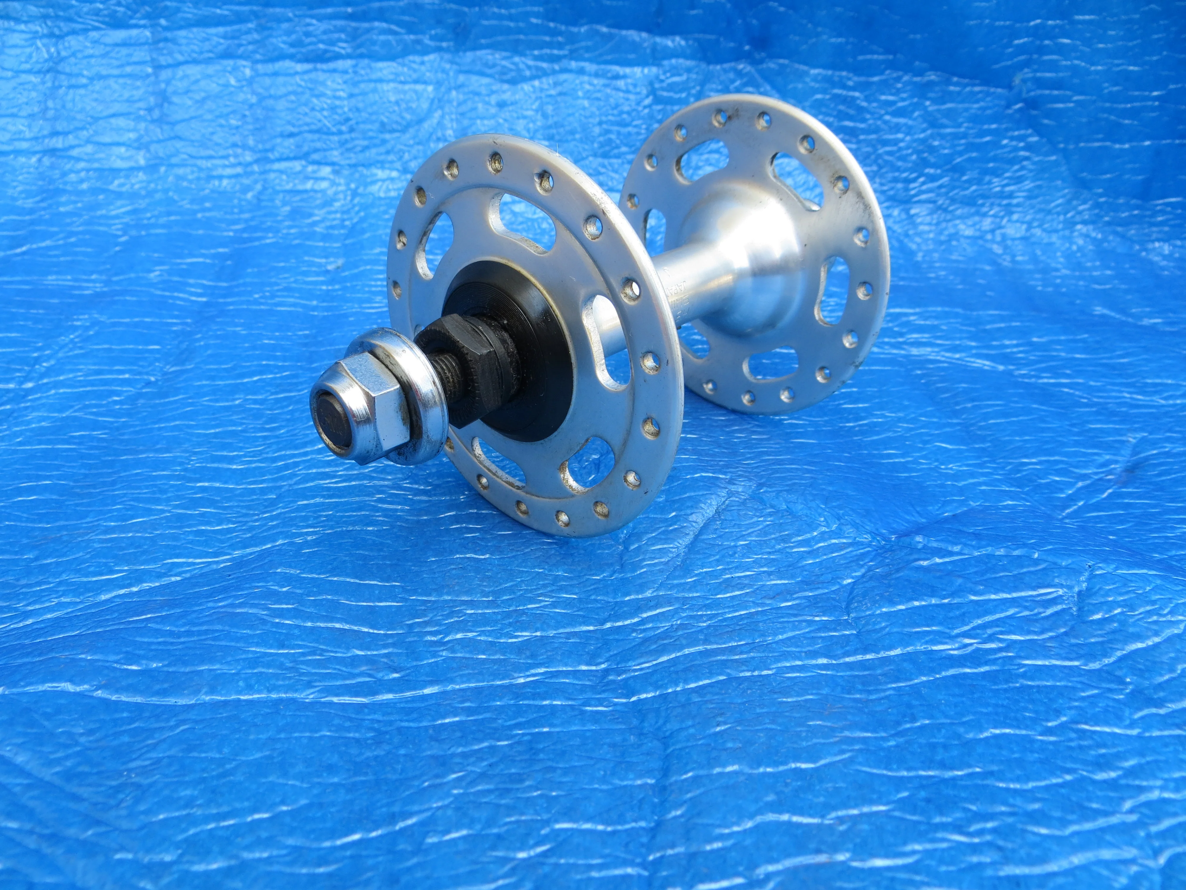 Vintage Shimano HB-MN72 36H Front Hub 8mm Non NJS (26032801)