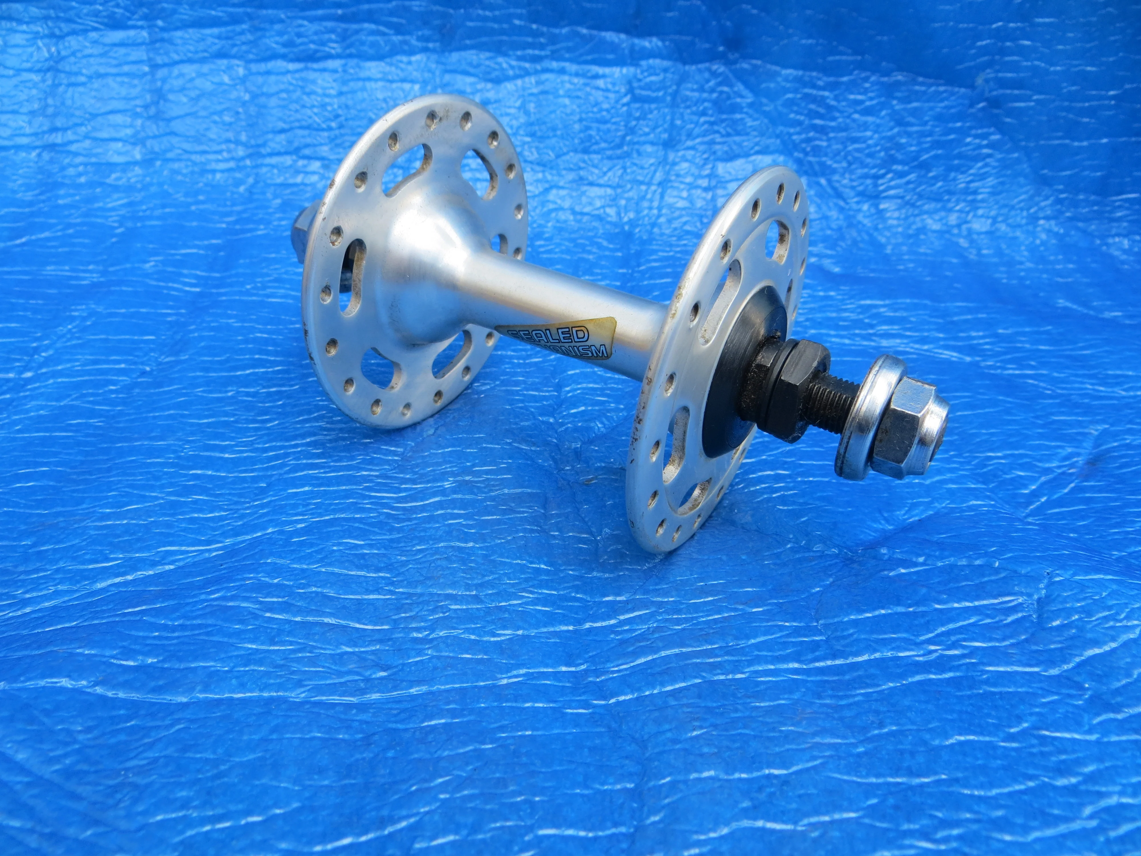 Vintage Shimano HB-MN72 36H Front Hub 8mm Non NJS (26032801) - Image 2