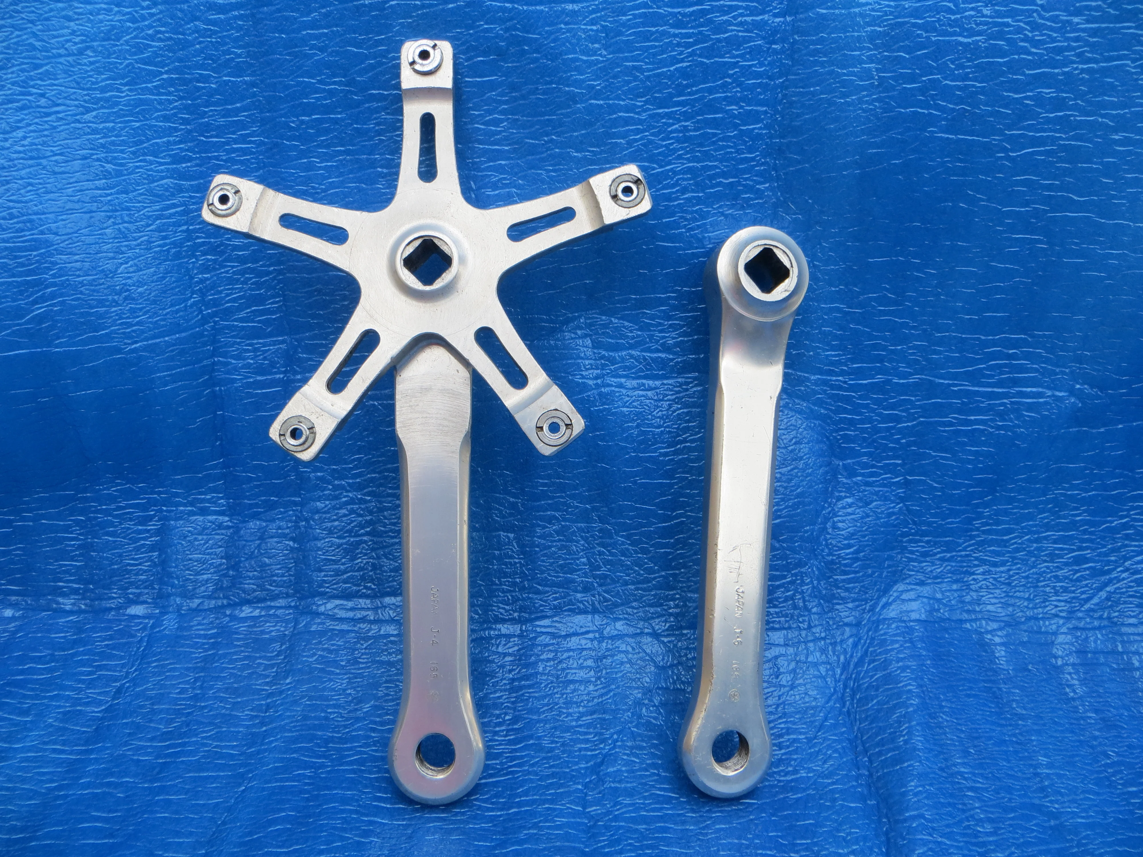 Vintage Sugino Super Mighty 144BCD 165mm NJS Crank Set (26032201) - Image 2