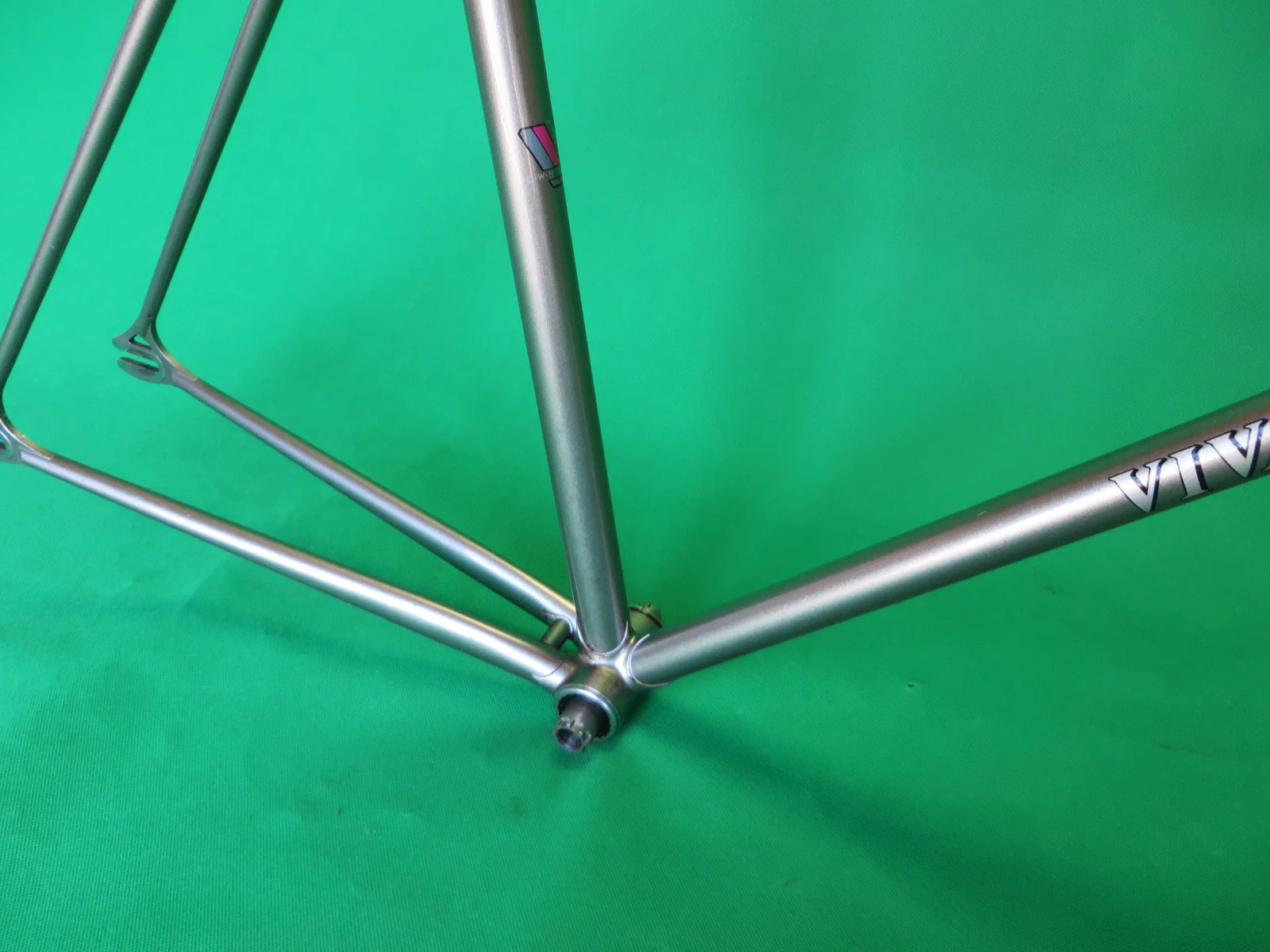 VIVALO // grey-silver 2002 // 51cm - Image 11