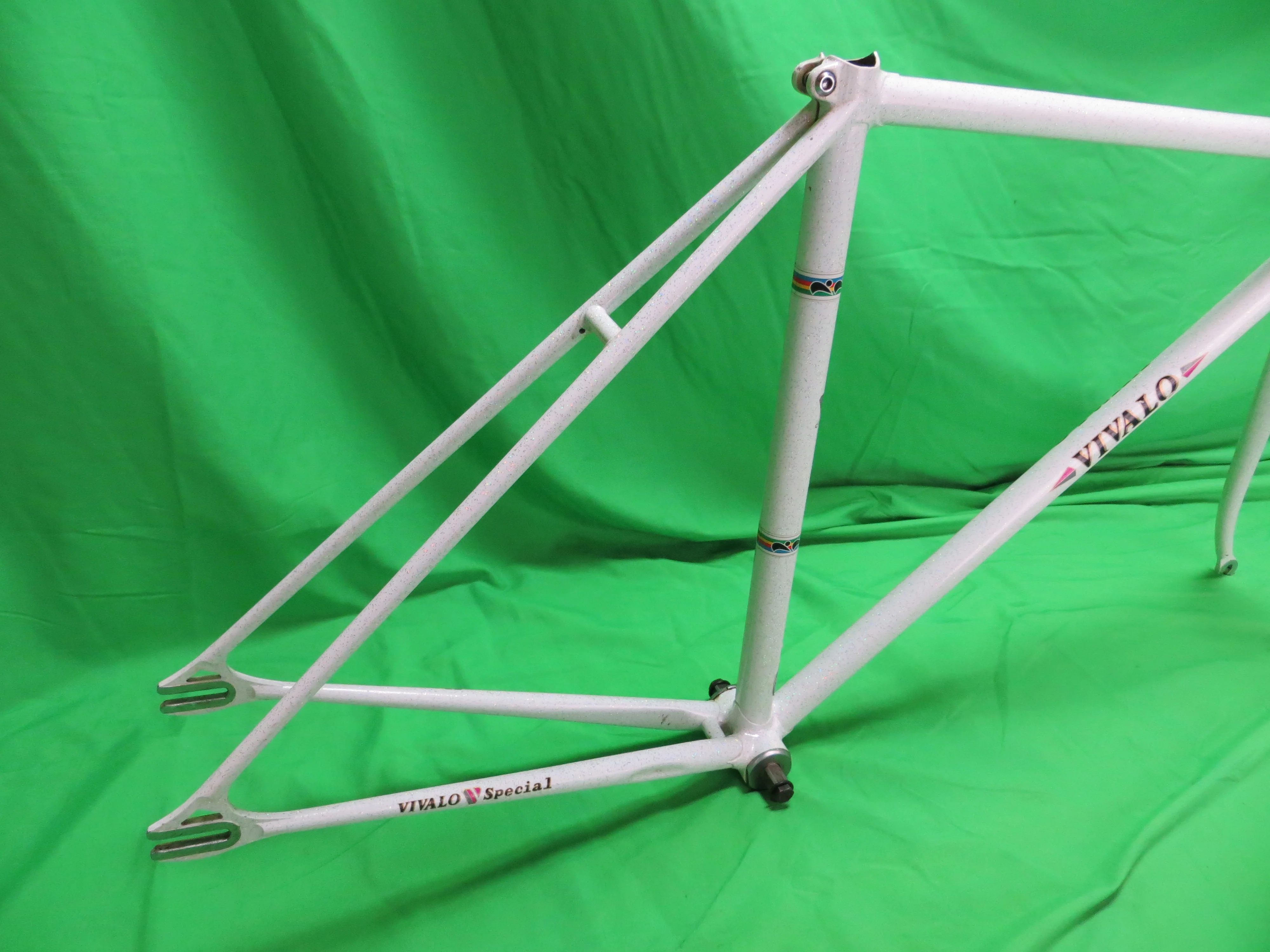 VIVALO Kaisei 8630R // White with rainbow flake // 49cm - Image 15