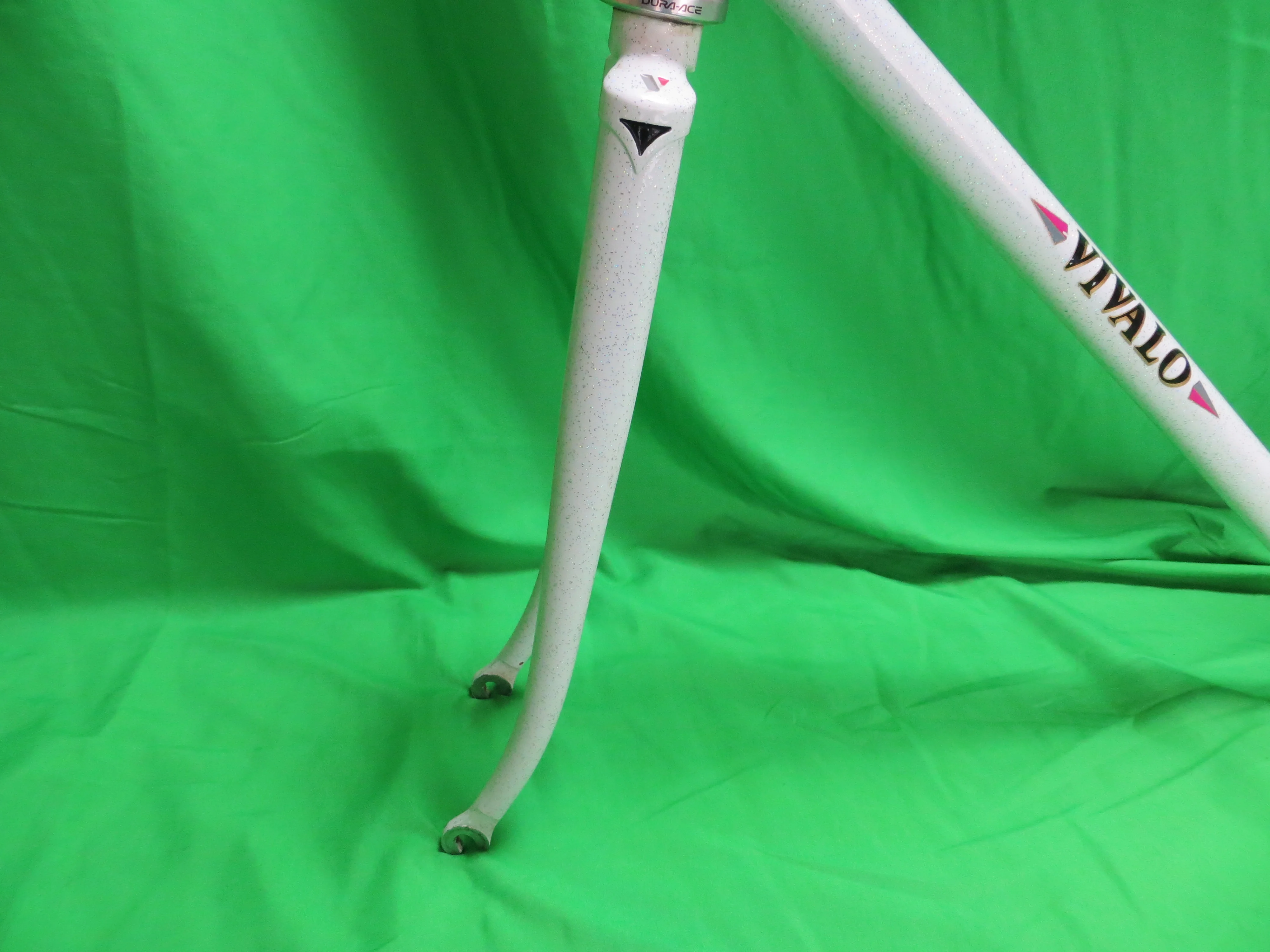 VIVALO Kaisei 8630R // White with rainbow flake // 49cm - Image 3