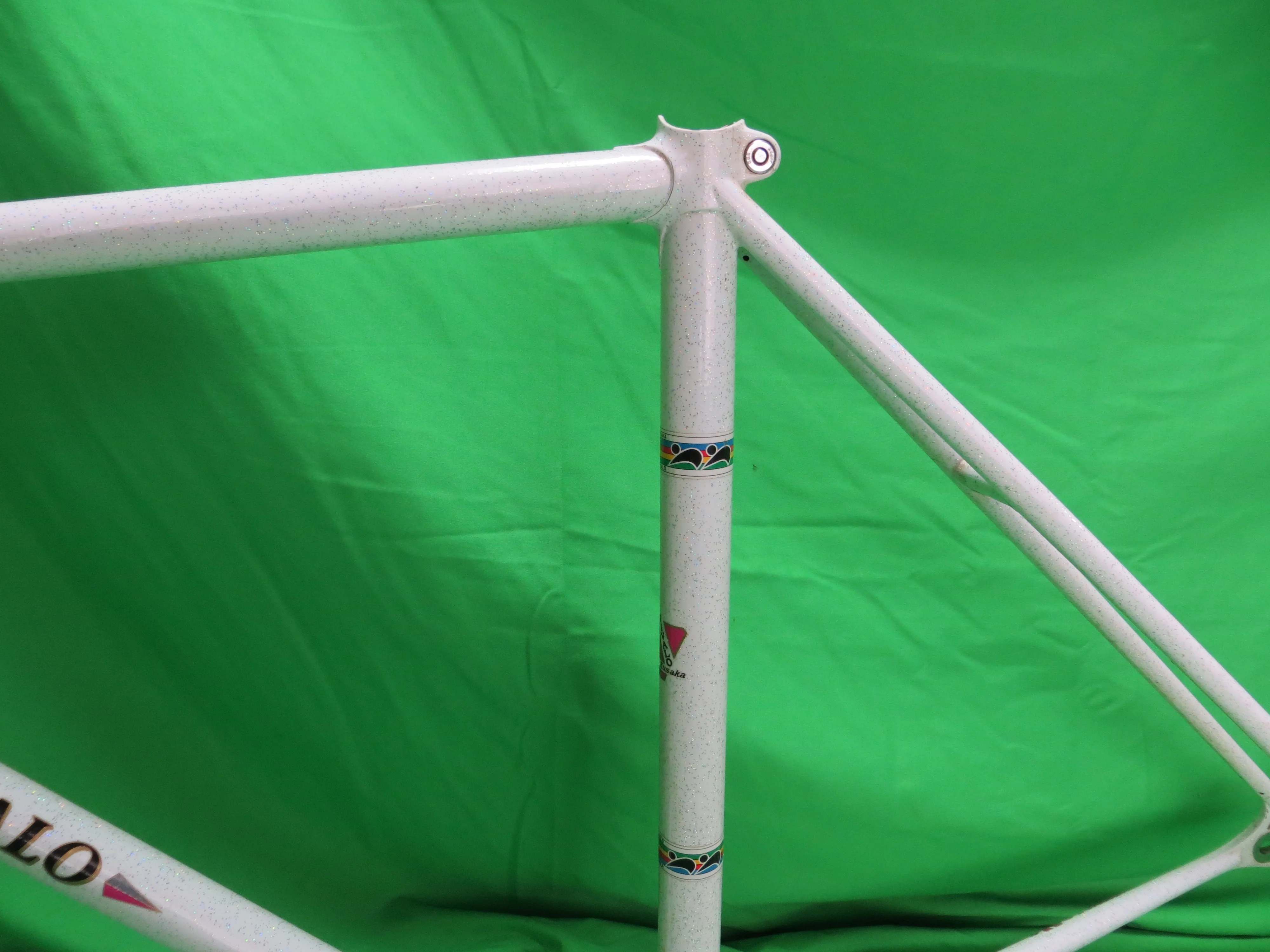 VIVALO Kaisei 8630R // White with rainbow flake // 49cm - Image 5