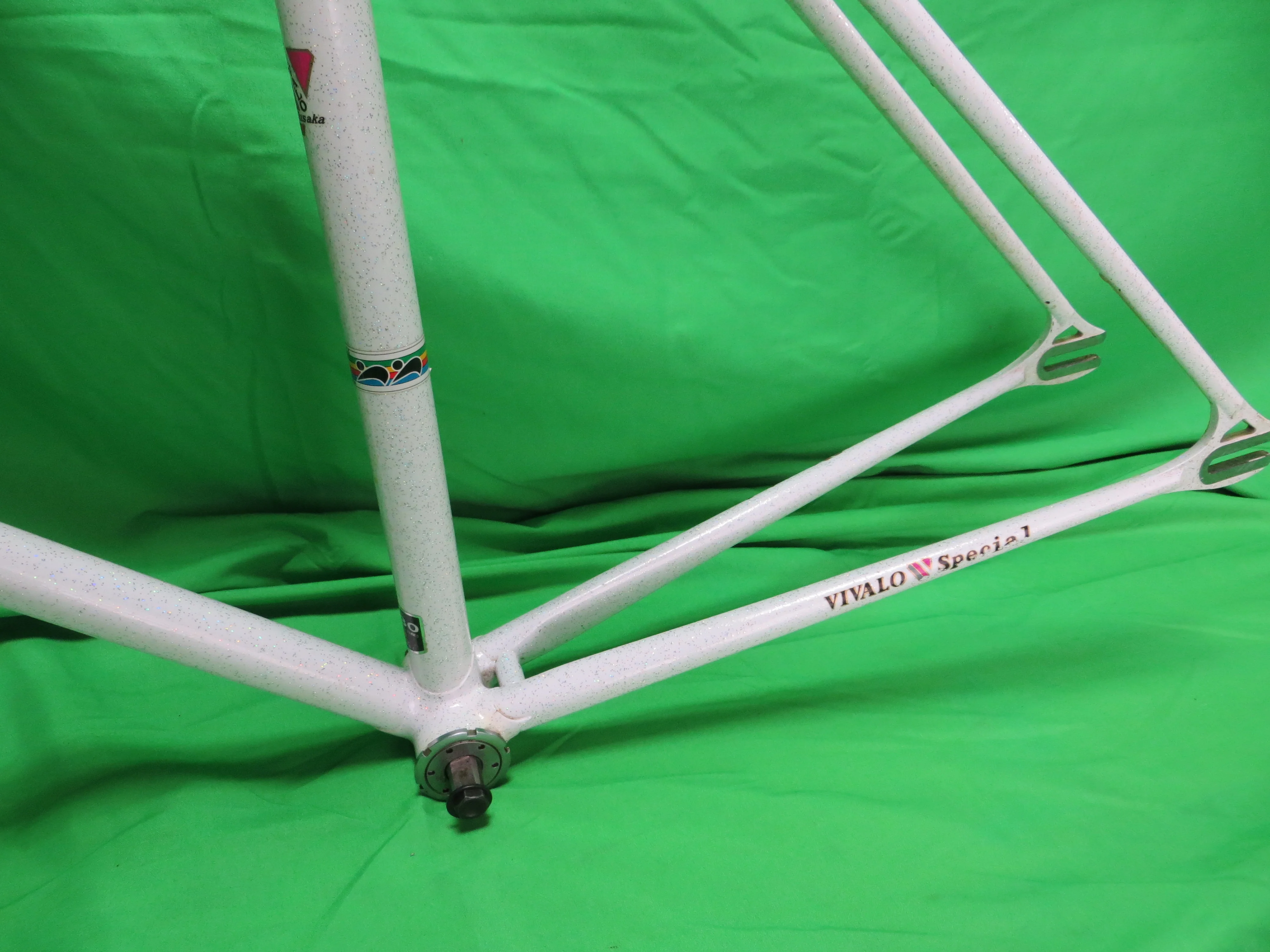 VIVALO Kaisei 8630R // White with rainbow flake // 49cm - Image 7