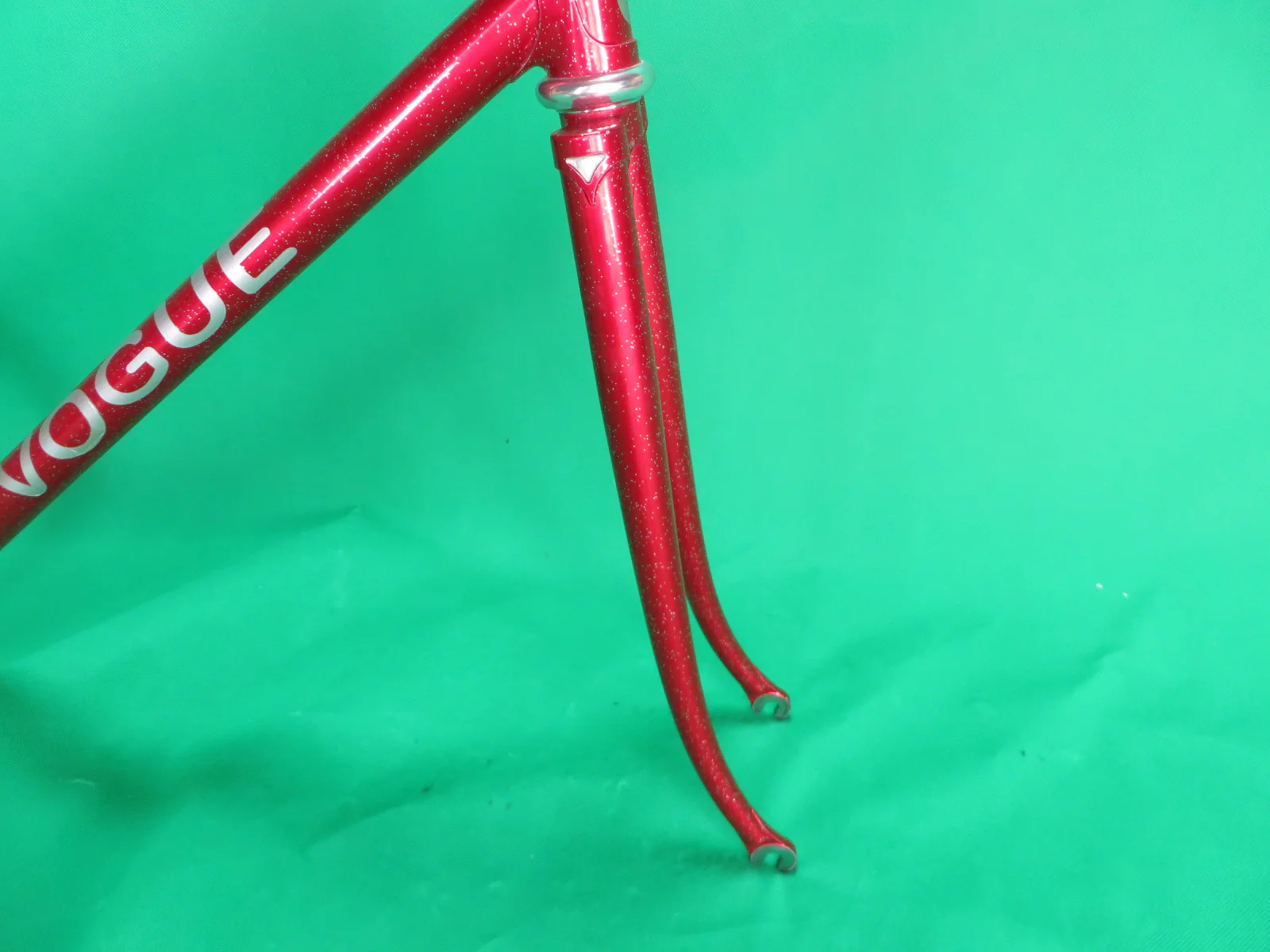 VOGUE // Red with Silver Flake // 50.5cm - Image 11