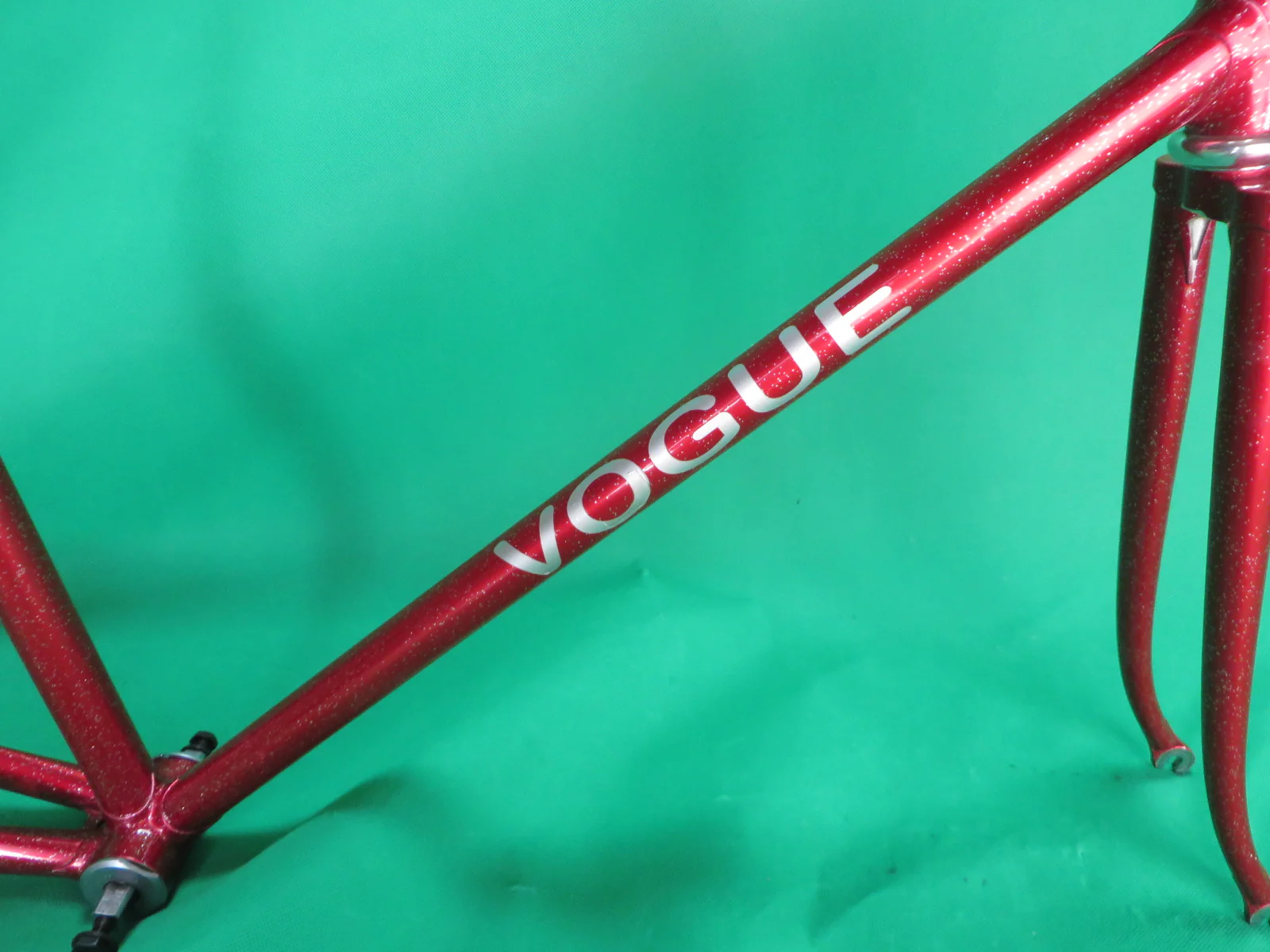 VOGUE // Red with Silver Flake // 50.5cm - Image 14